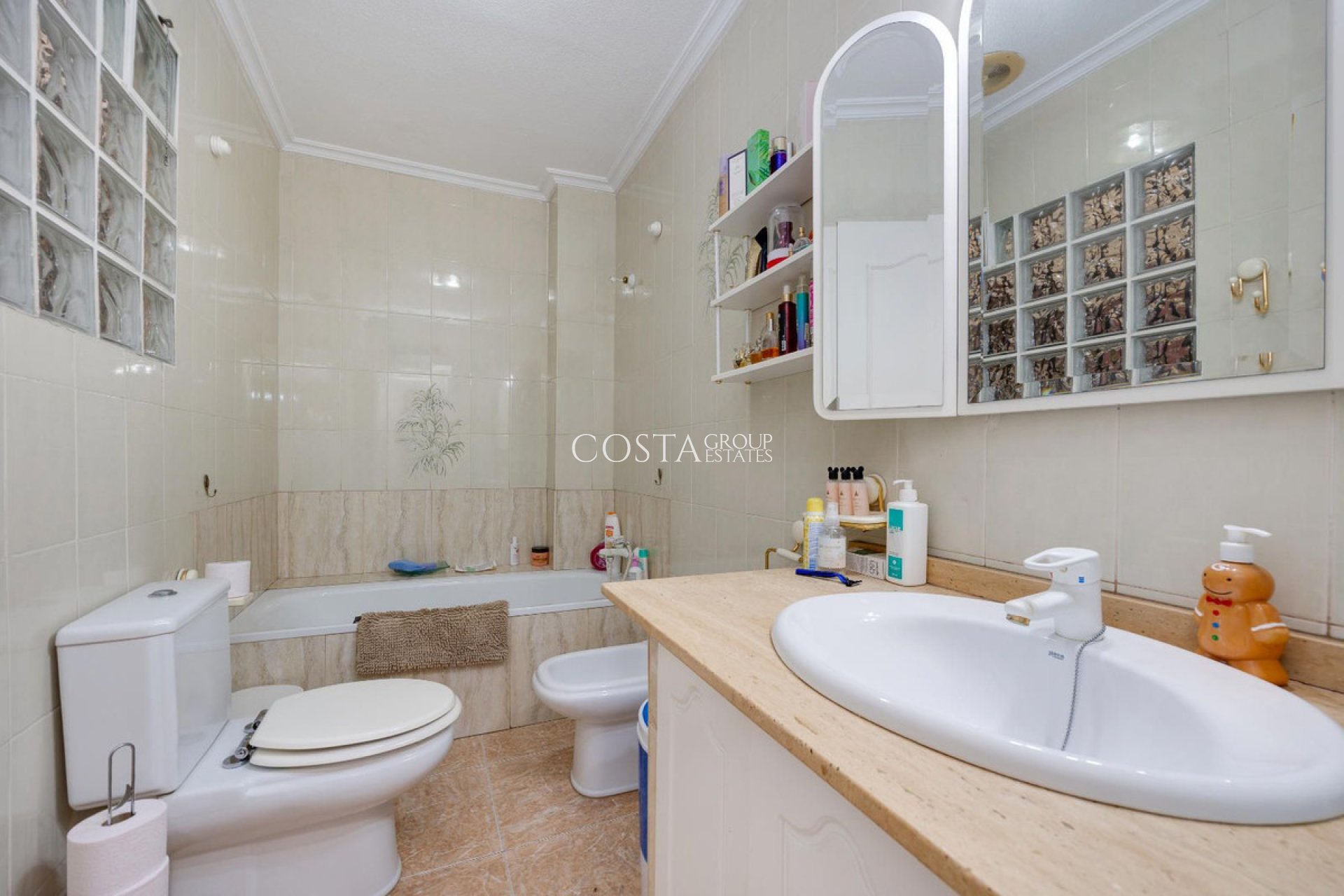 Odsprzedaż - Apartments -
Torrevieja - Torrevieja Centro