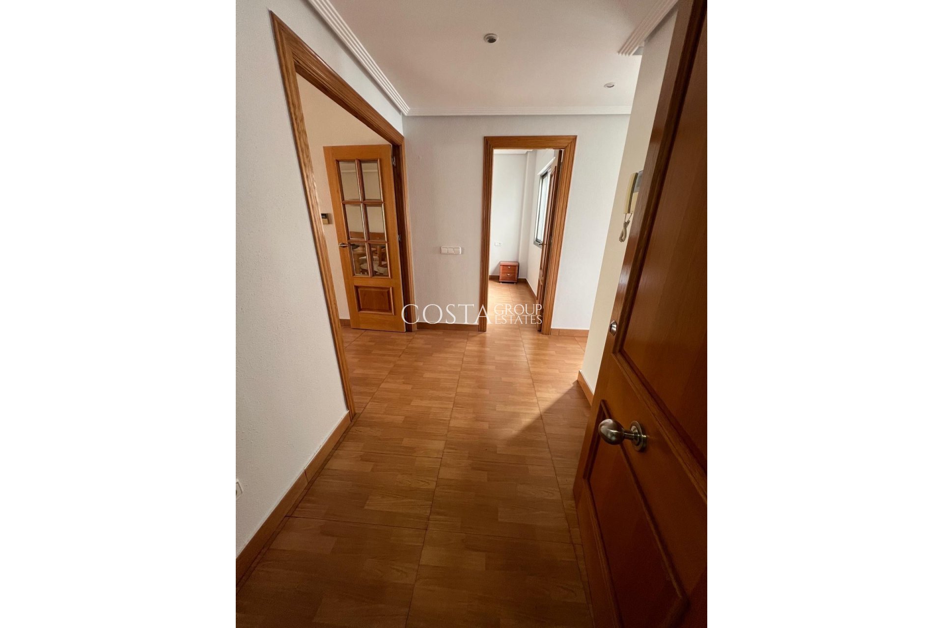 Odsprzedaż - Apartments -
Torrevieja - Torrevieja Centro