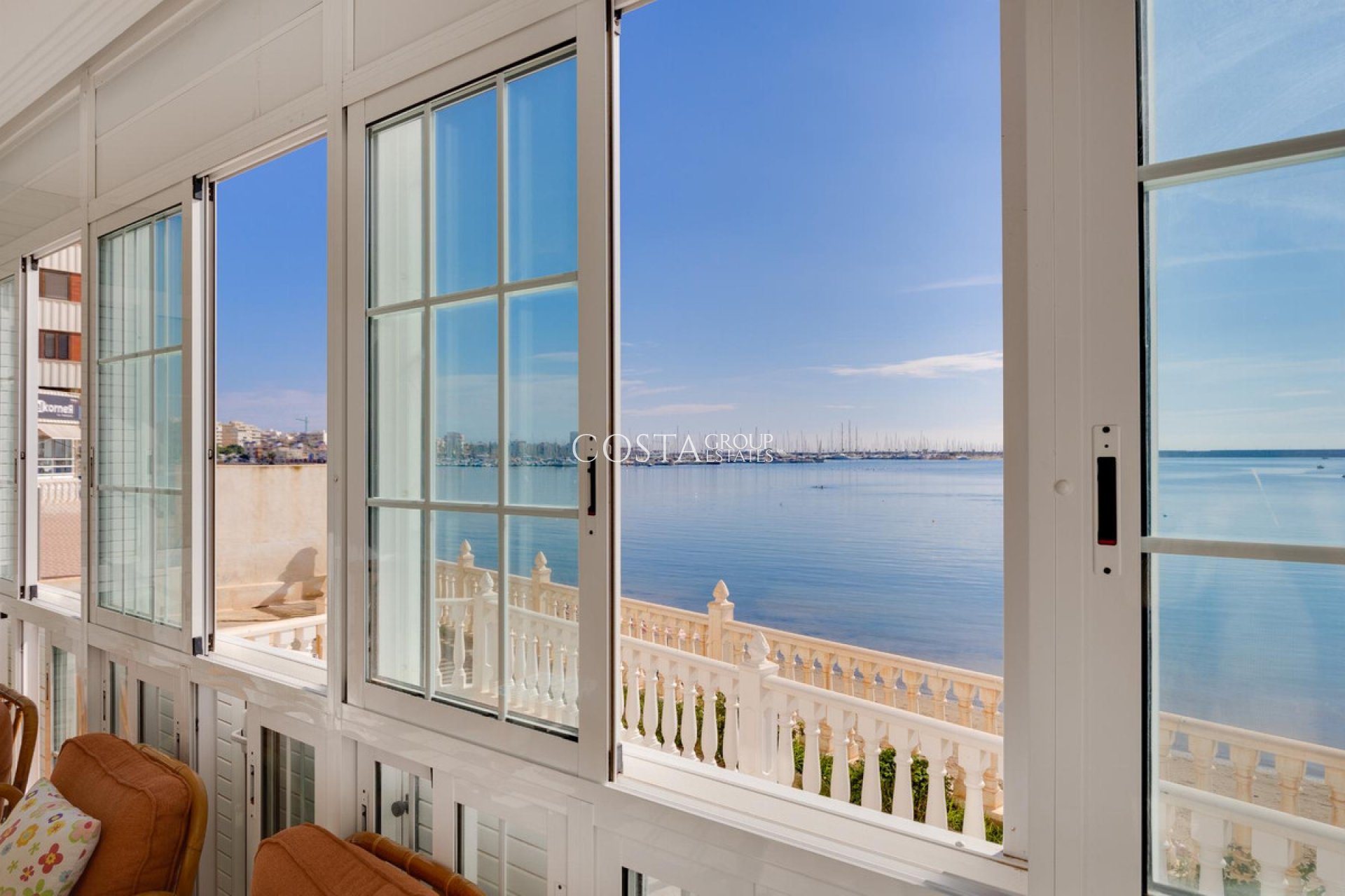 Odsprzedaż - Apartments -
Torrevieja - Torrevieja Centro