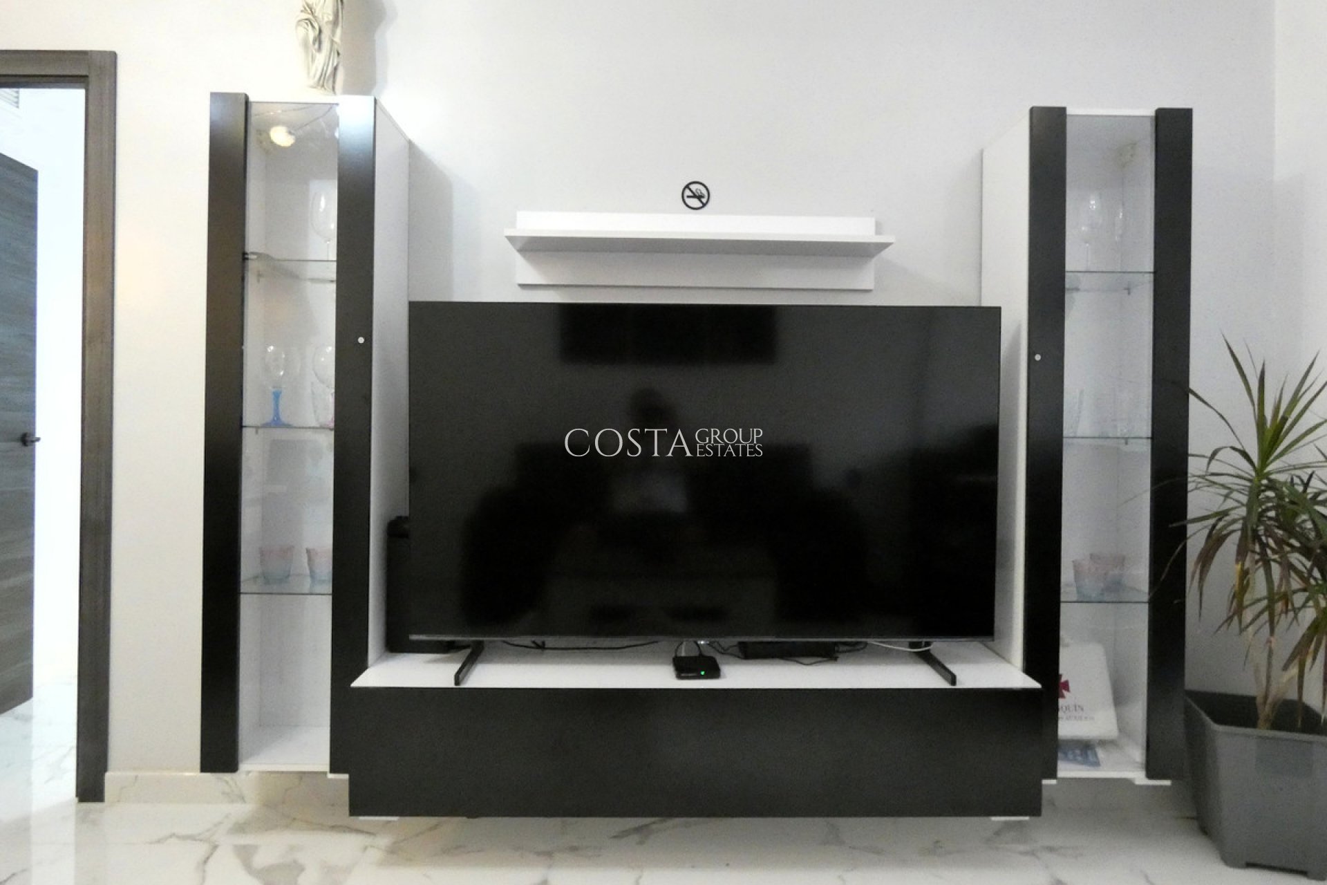 Odsprzedaż - Apartments -
Torrevieja - Torrevieja Centro