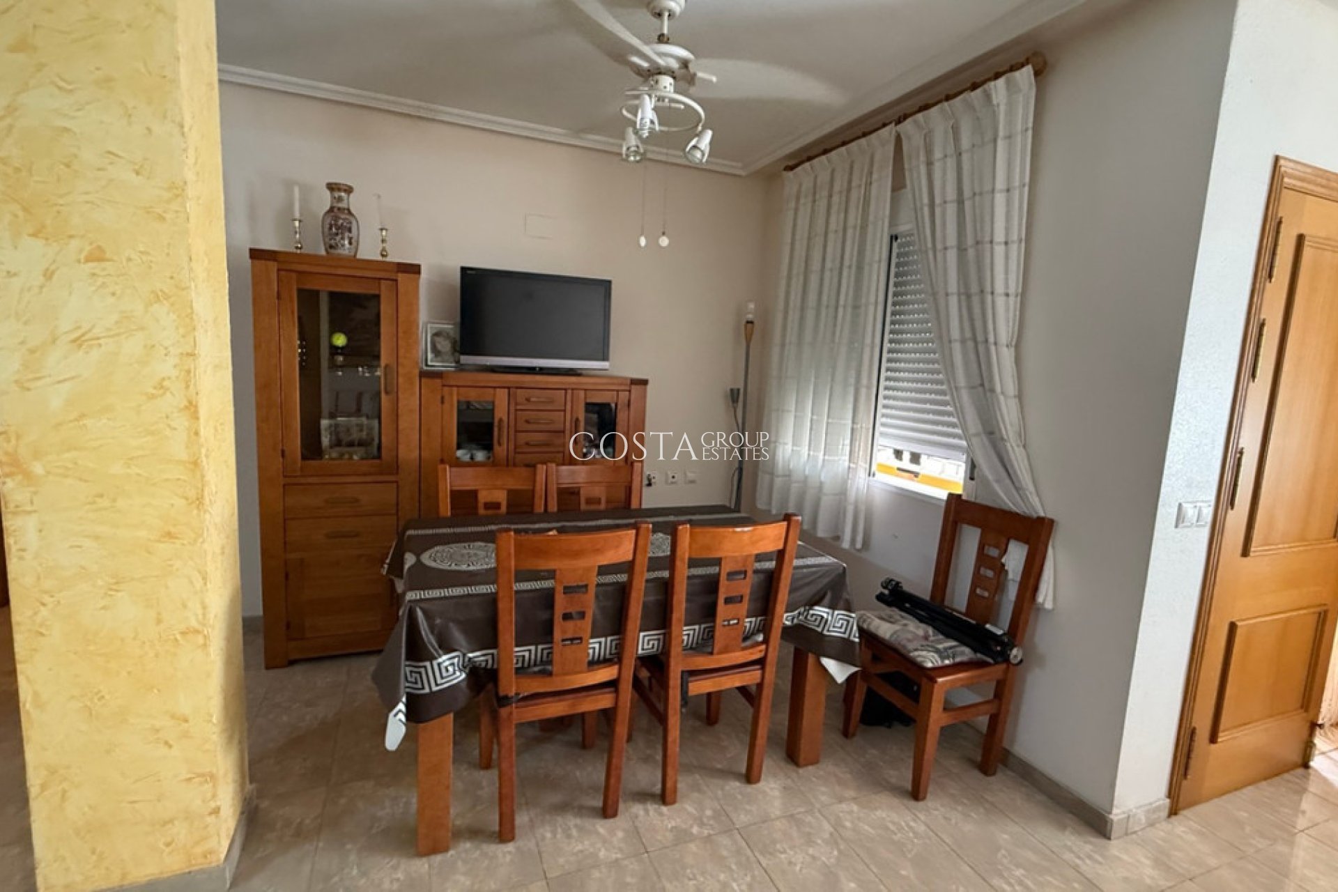 Odsprzedaż - Apartments -
Torrevieja - Torrevieja Centro