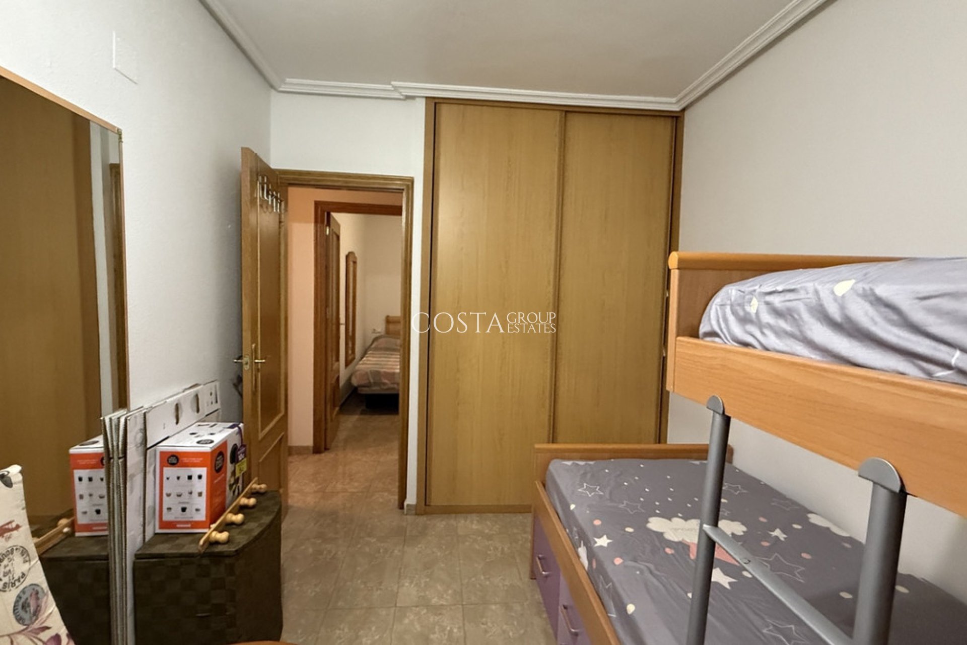 Odsprzedaż - Apartments -
Torrevieja - Torrevieja Centro