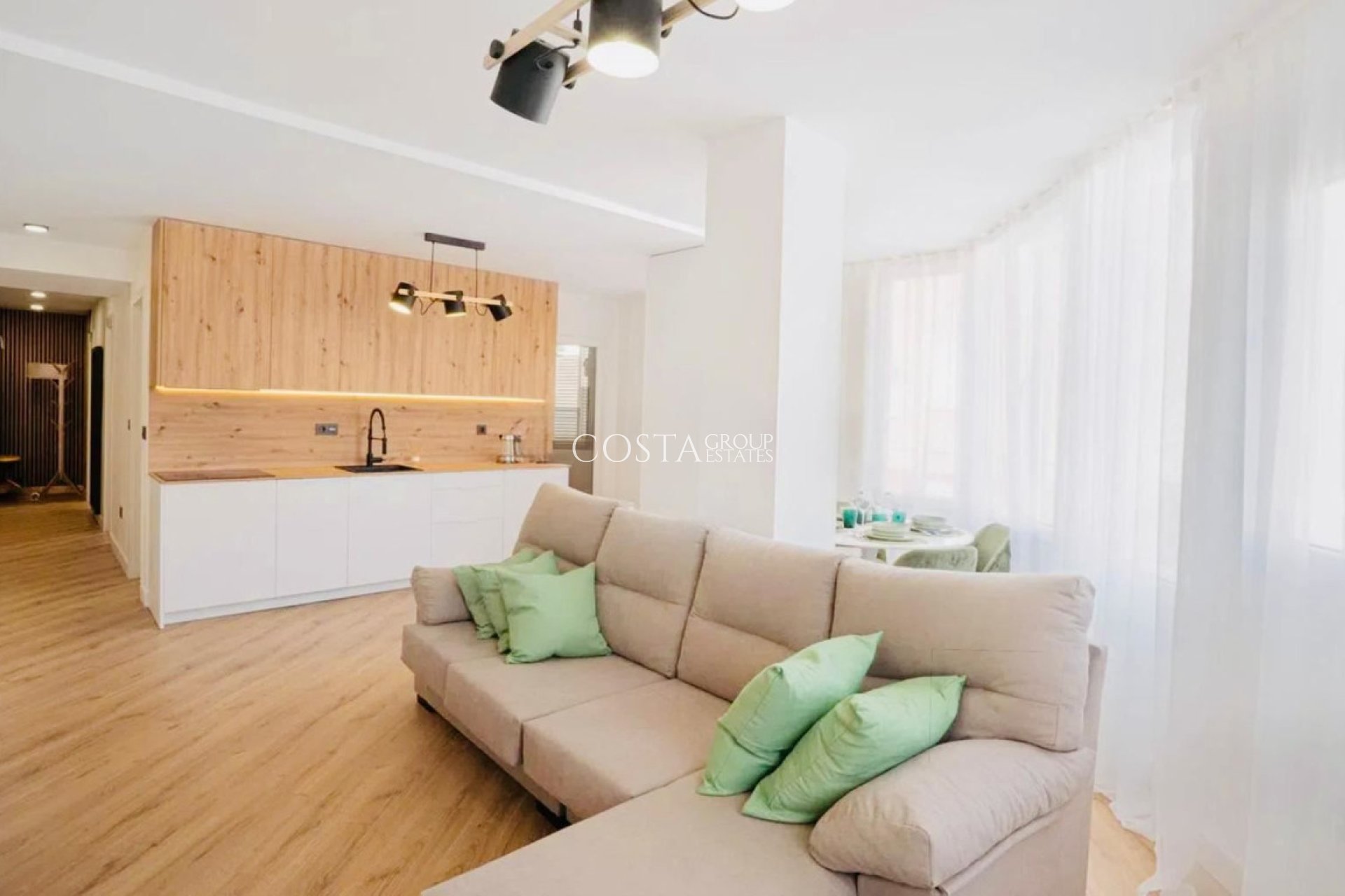 Odsprzedaż - Apartments -
Torrevieja - Torrevieja Centro