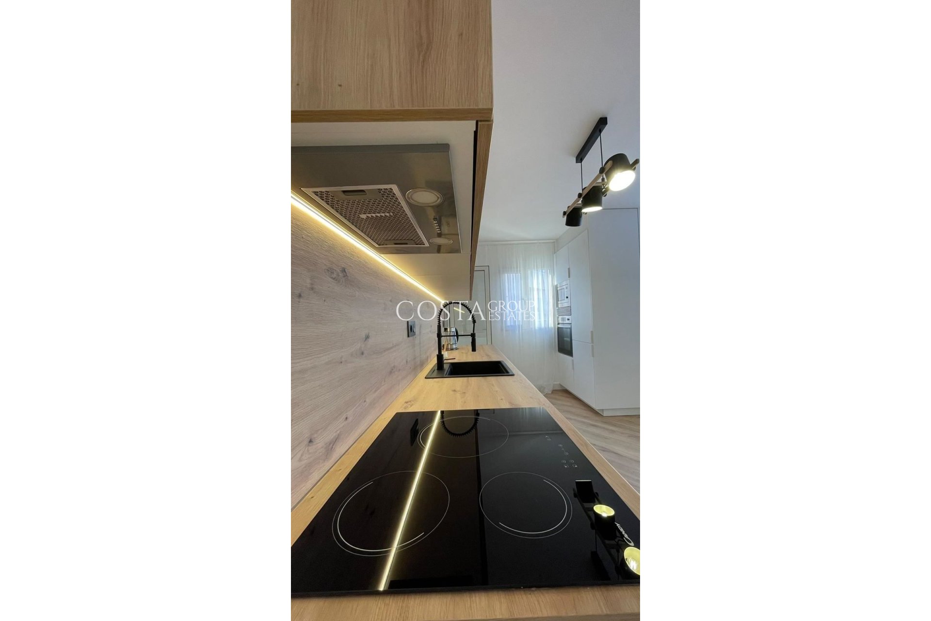 Odsprzedaż - Apartments -
Torrevieja - Torrevieja Centro