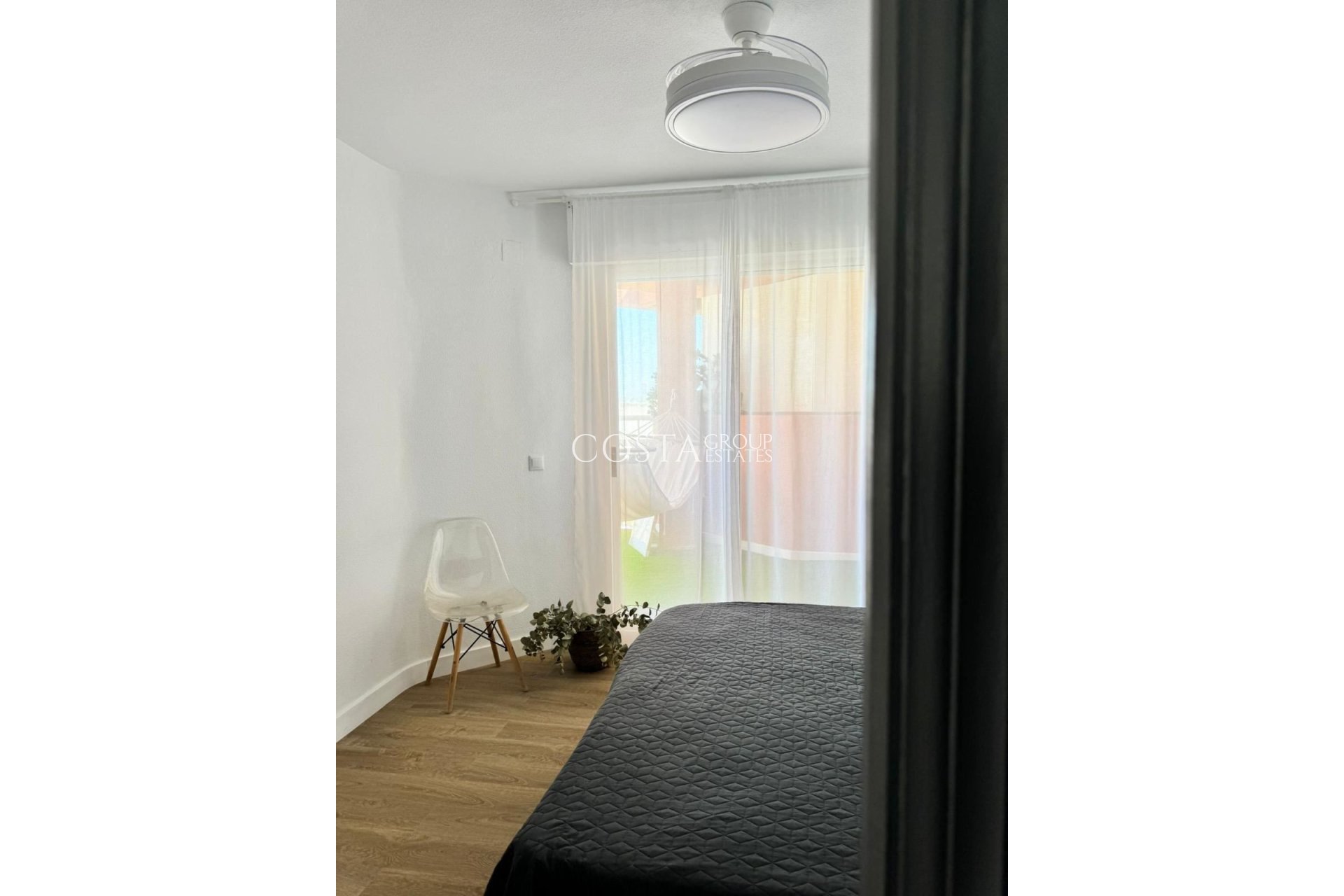 Odsprzedaż - Apartments -
Torrevieja - Torrevieja Centro