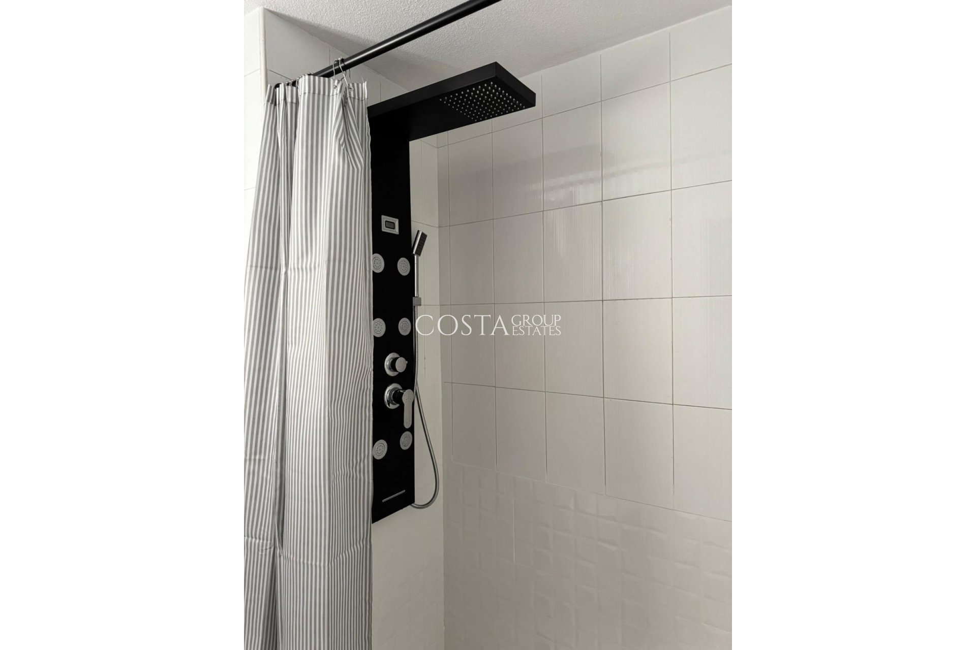 Odsprzedaż - Apartments -
Torrevieja - Torrevieja Centro