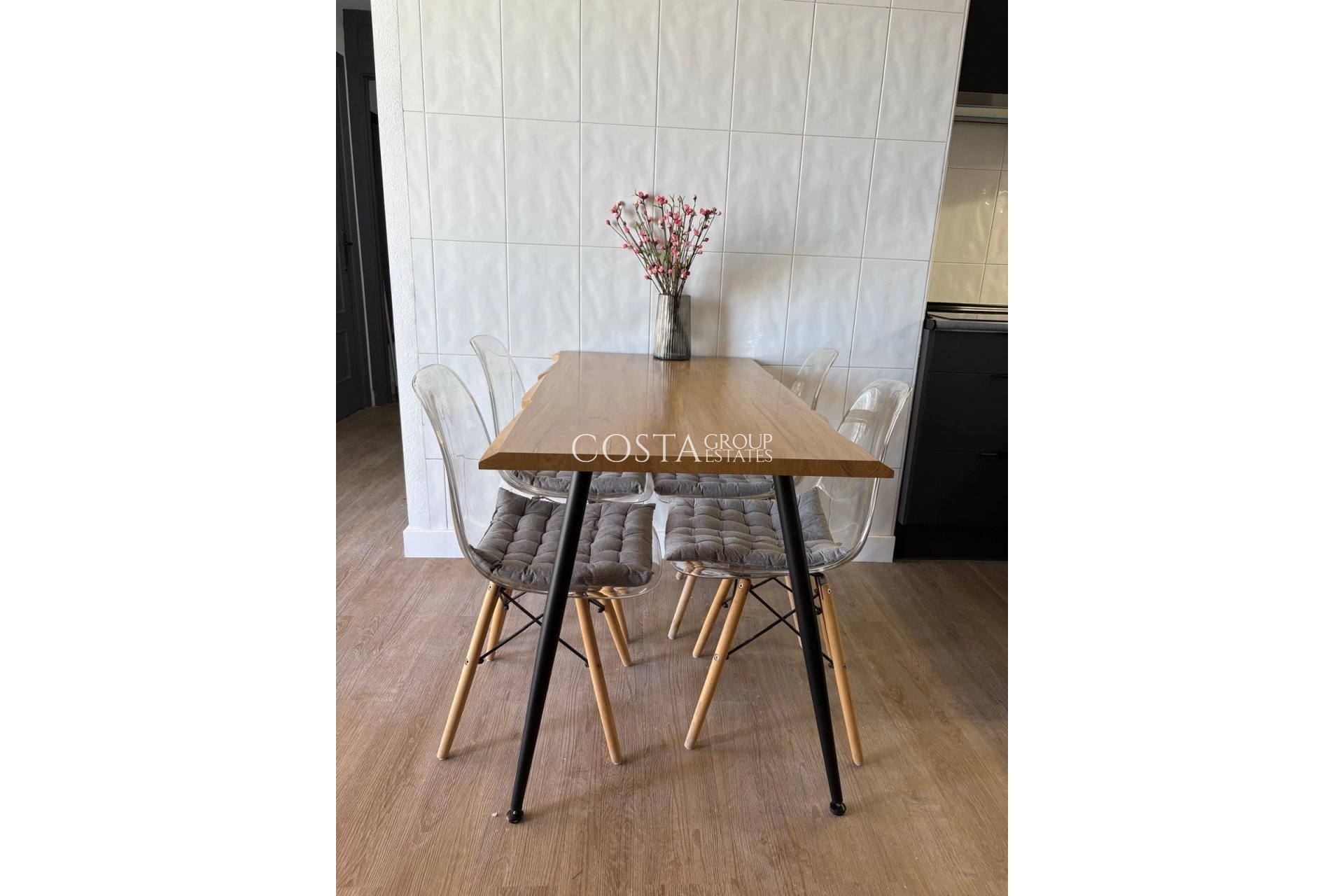 Odsprzedaż - Apartments -
Torrevieja - Torrevieja Centro