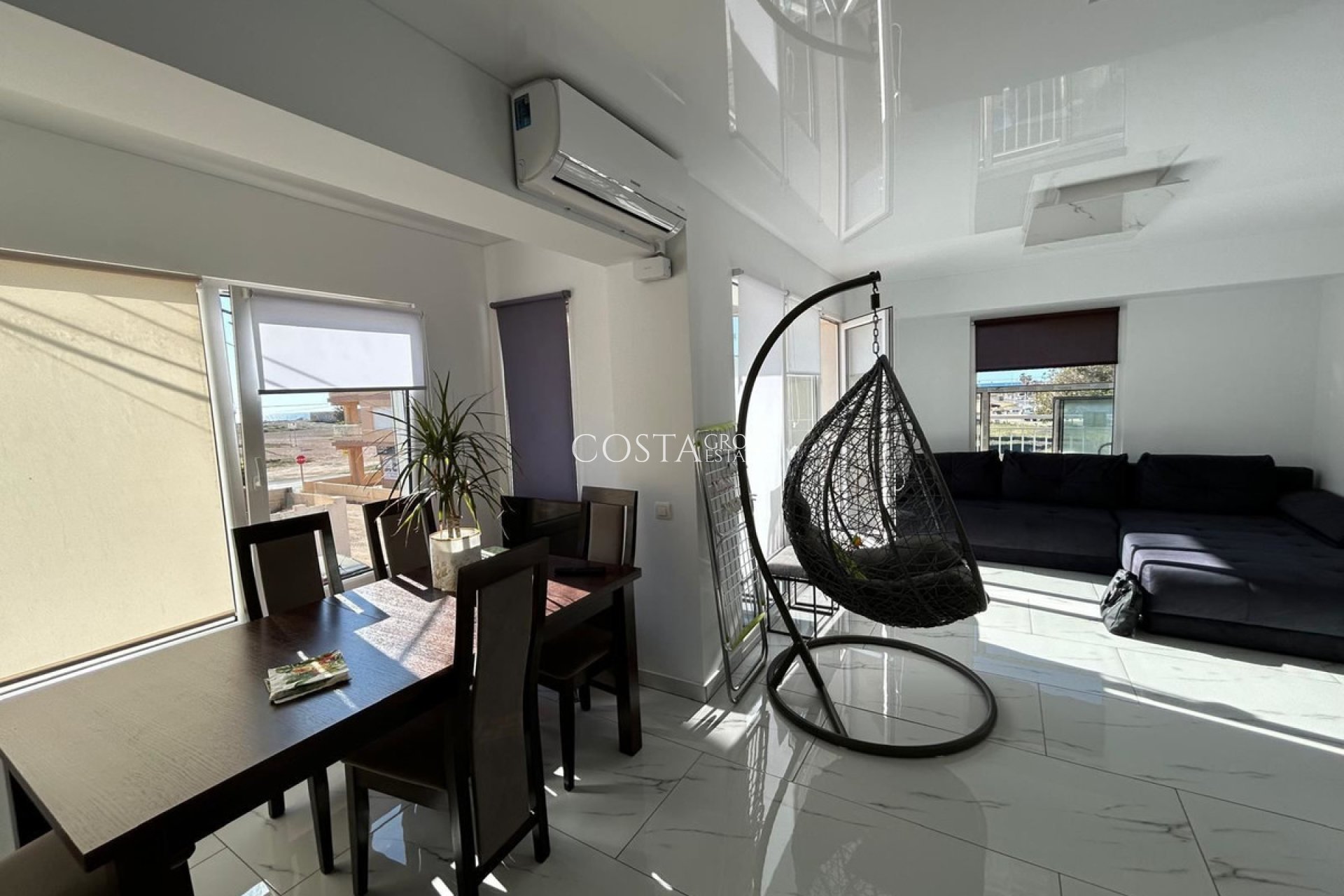 Odsprzedaż - Apartments -
Torrevieja - Torrevieja Centro