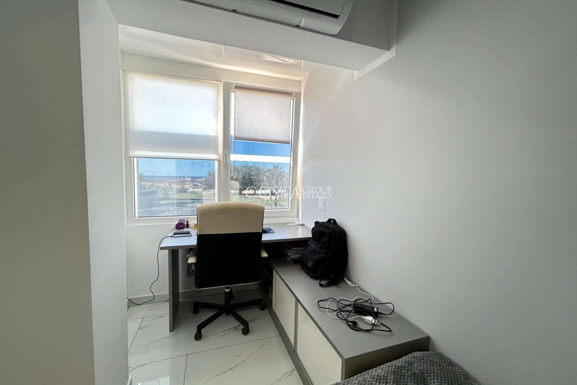 Odsprzedaż - Apartments -
Torrevieja - Torrevieja Centro