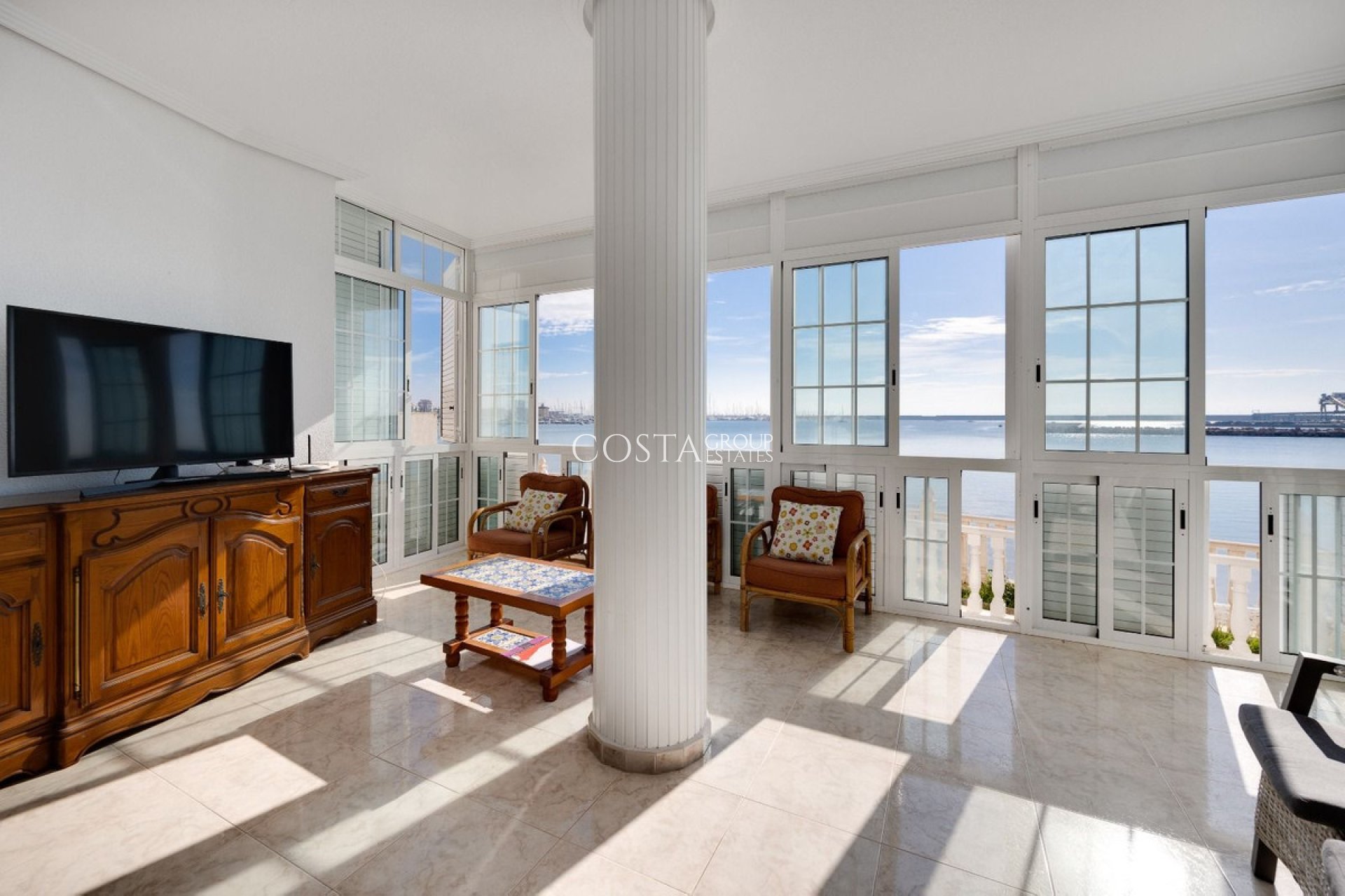 Odsprzedaż - Apartments -
Torrevieja - Torrevieja Centro