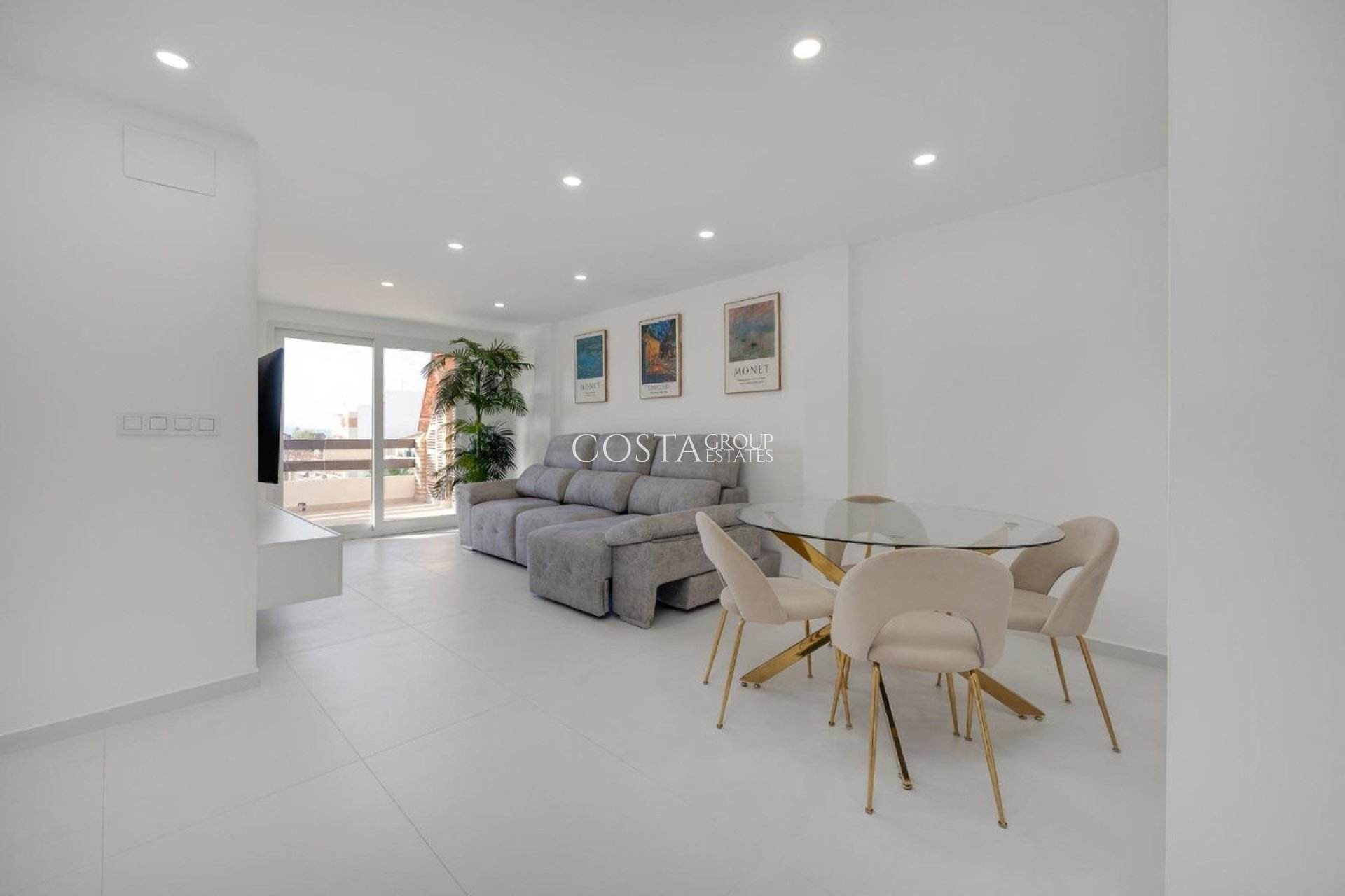 Odsprzedaż - Apartments -
Torrevieja - Torrevieja Centro