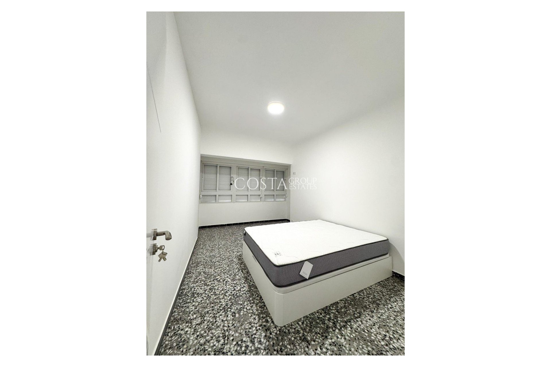 Odsprzedaż - Apartments -
Torrevieja - Torrevieja Centro