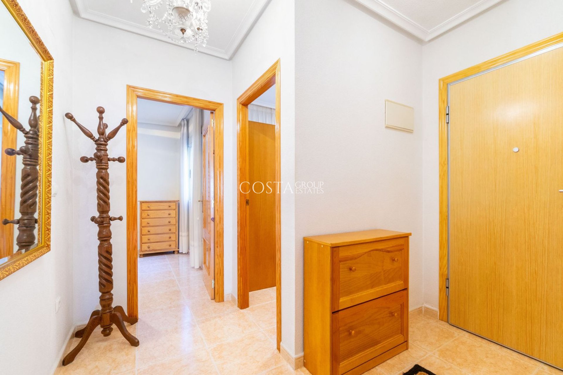 Odsprzedaż - Apartments -
Torrevieja - Torrevieja Centro