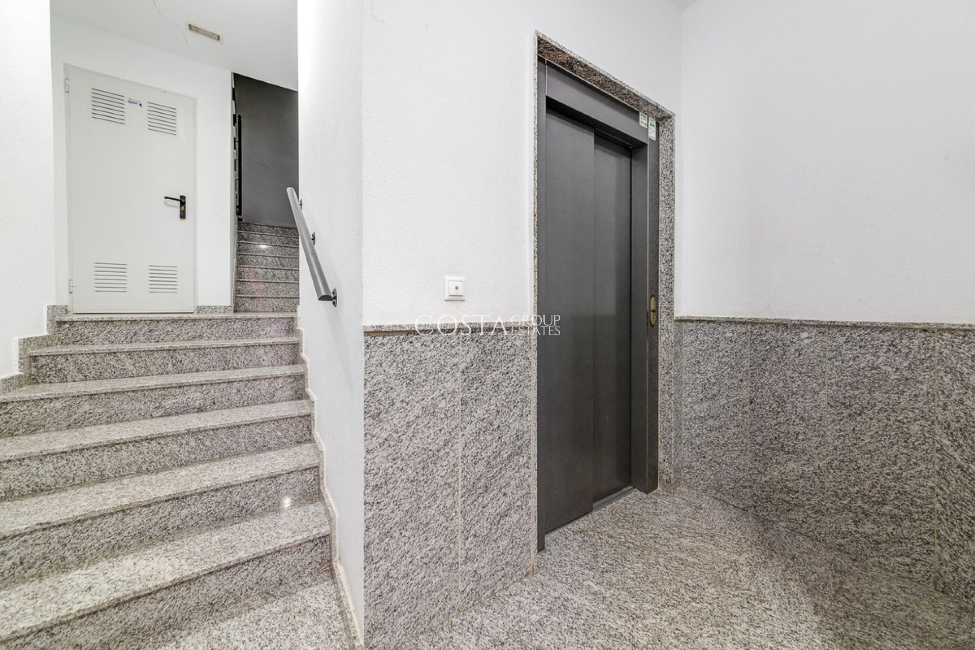 Odsprzedaż - Apartments -
Torrevieja