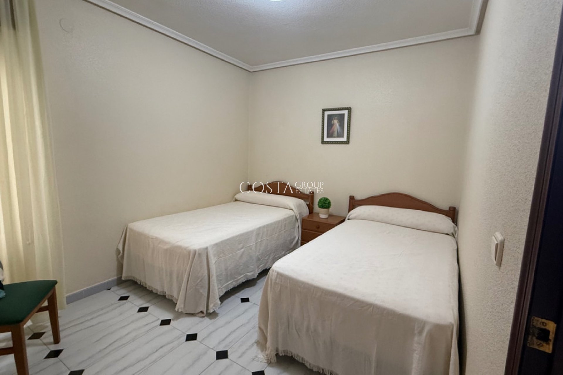 Odsprzedaż - Apartments -
Torrevieja