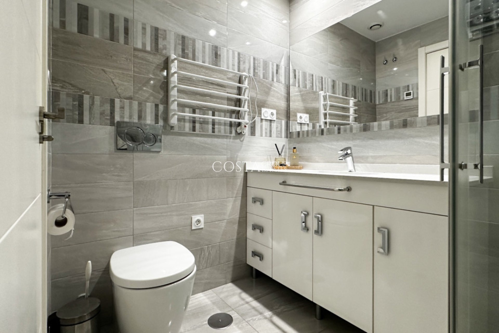 Odsprzedaż - Apartments -
Torrevieja