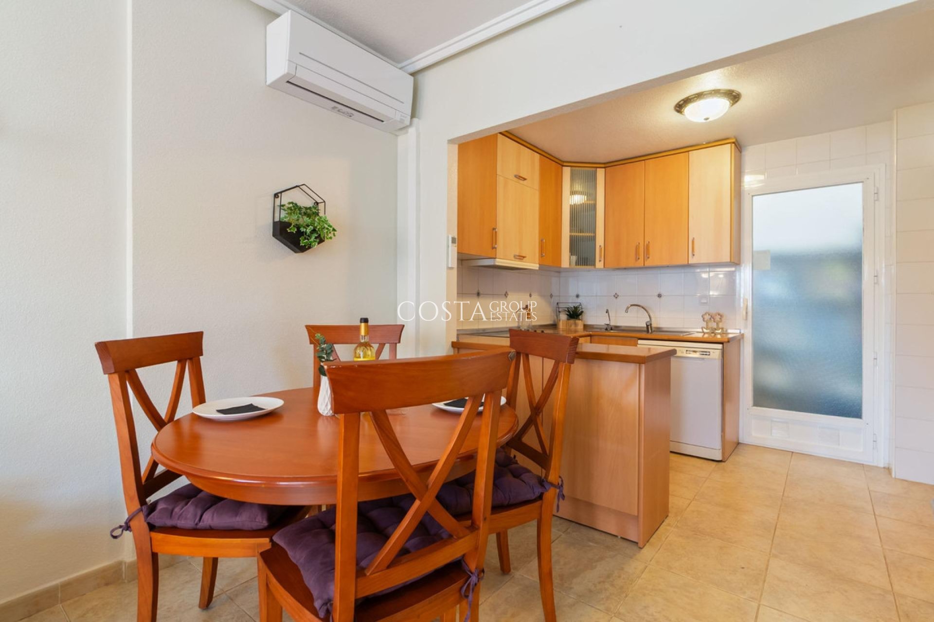 Odsprzedaż - Apartments -
Torrevieja