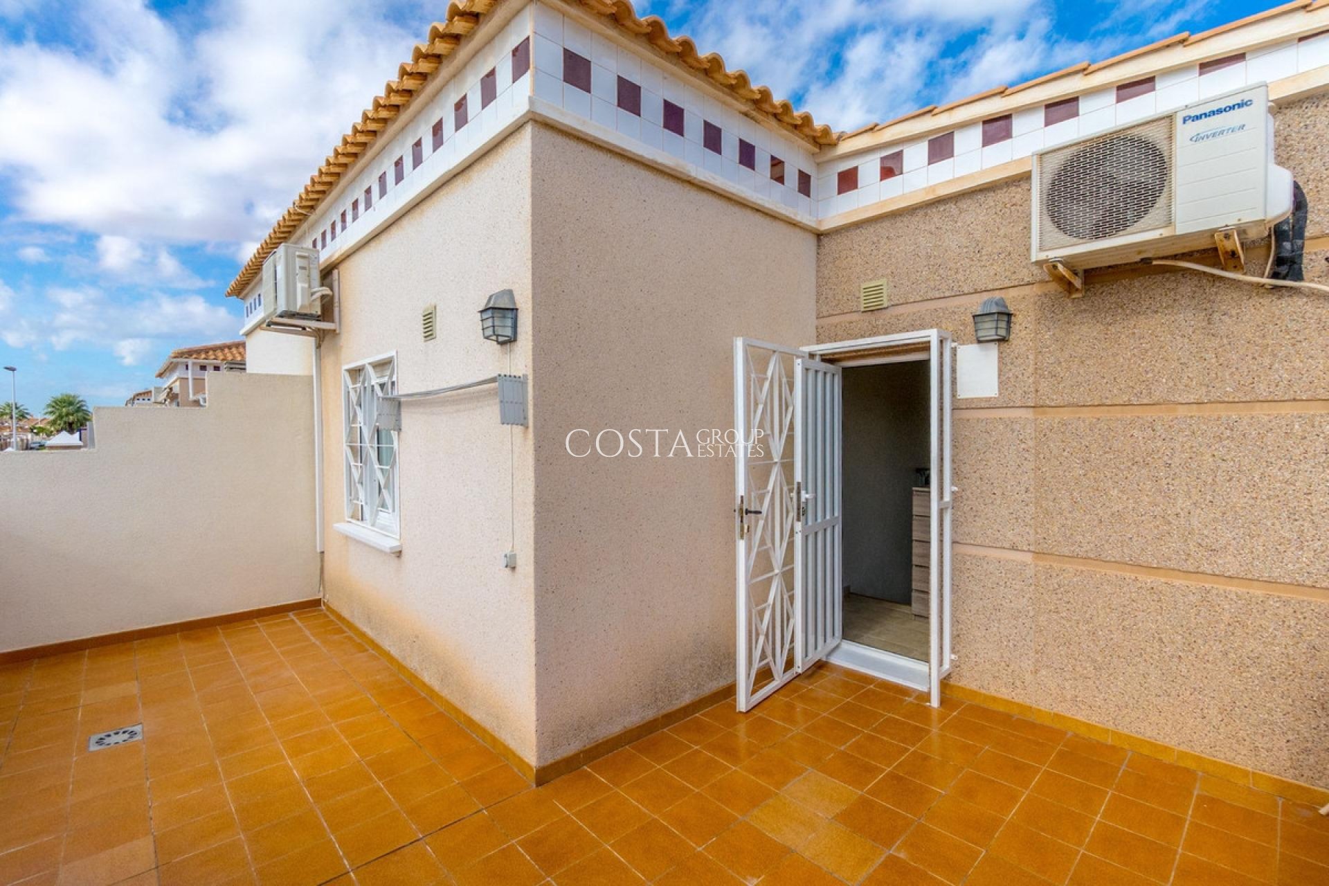 Odsprzedaż - Apartments -
Torrevieja