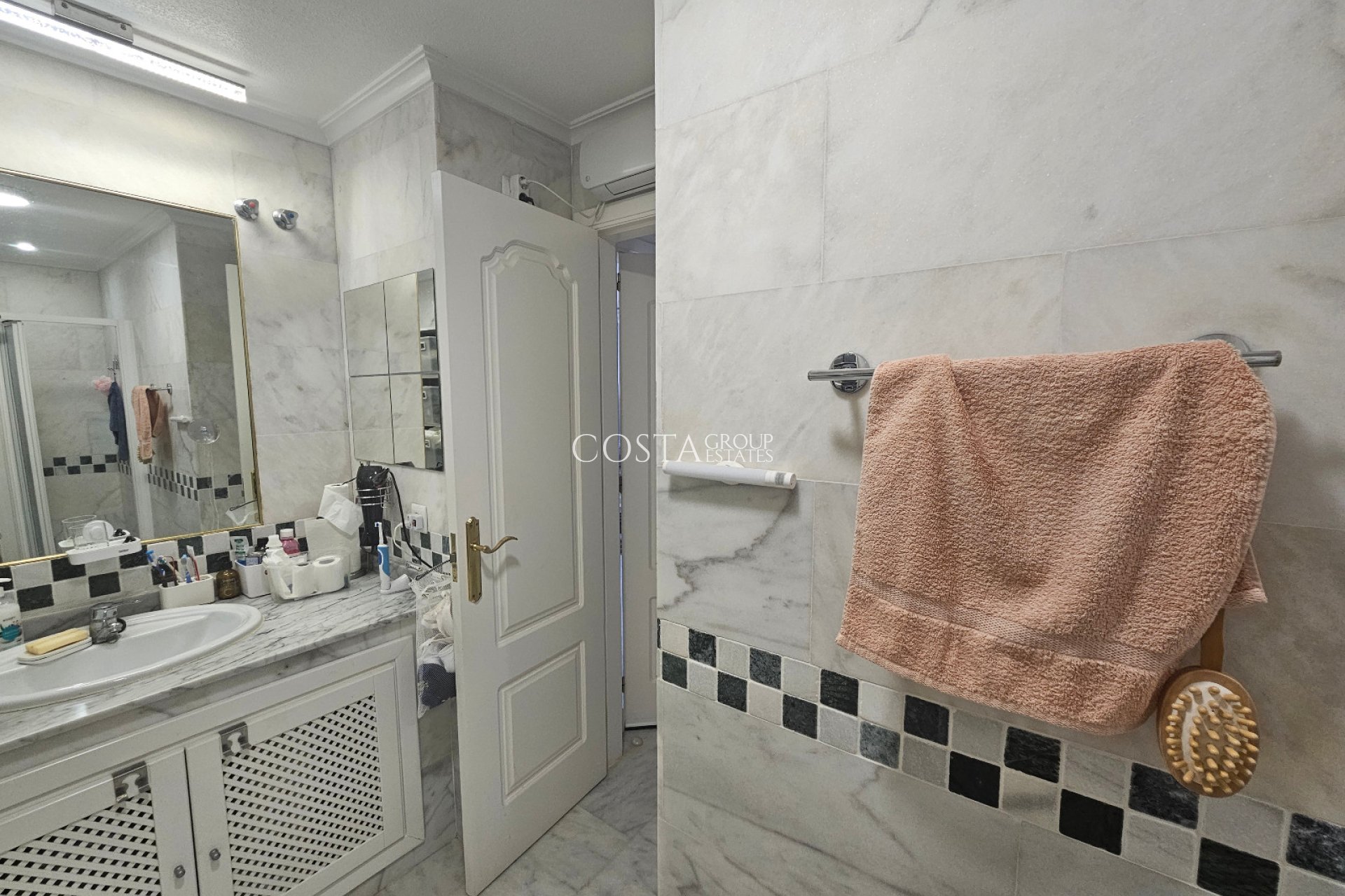 Odsprzedaż - Apartments -
Villamartín - PAU 8