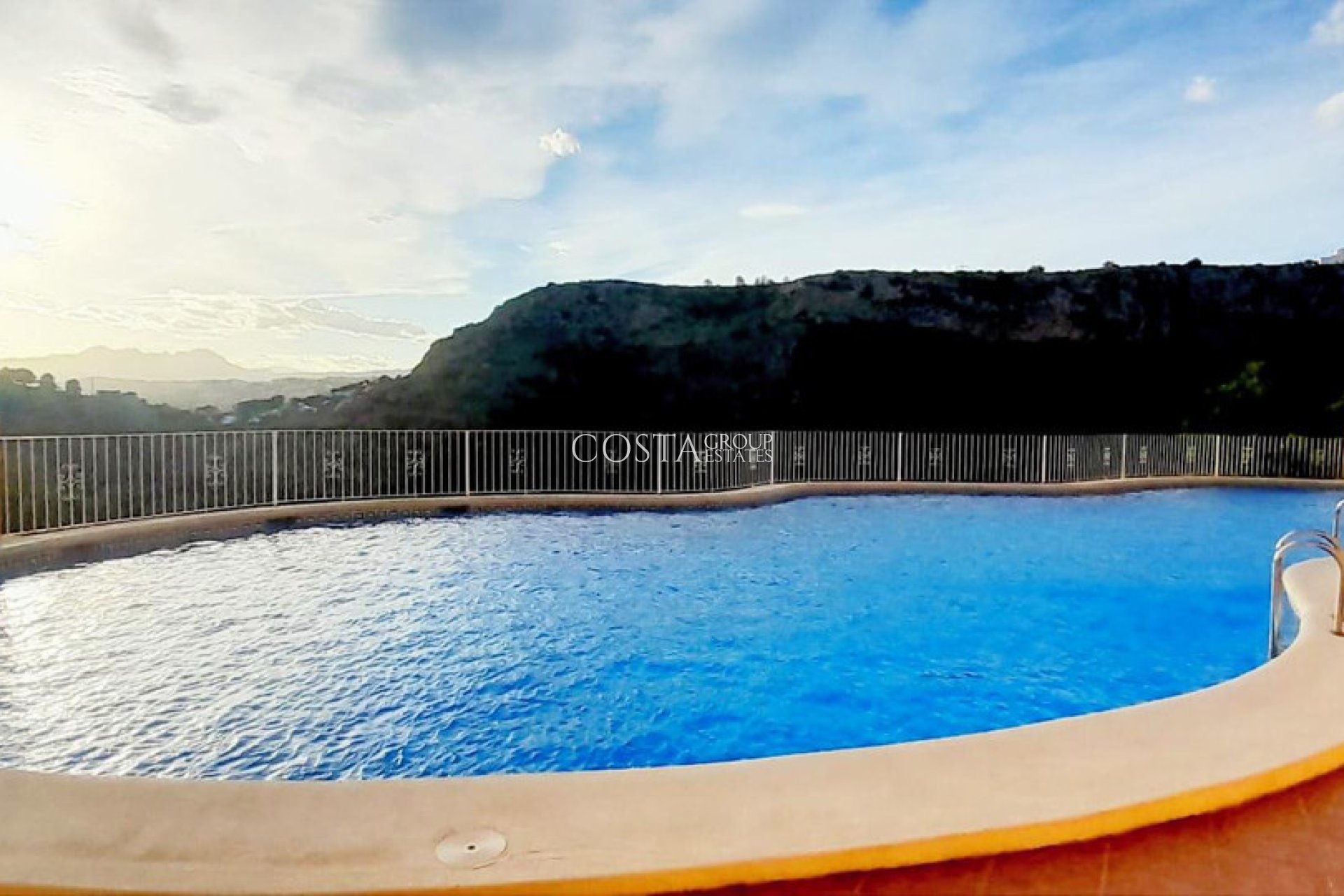 Odsprzedaż - Dom -
Benitachell - Benitachell Centro