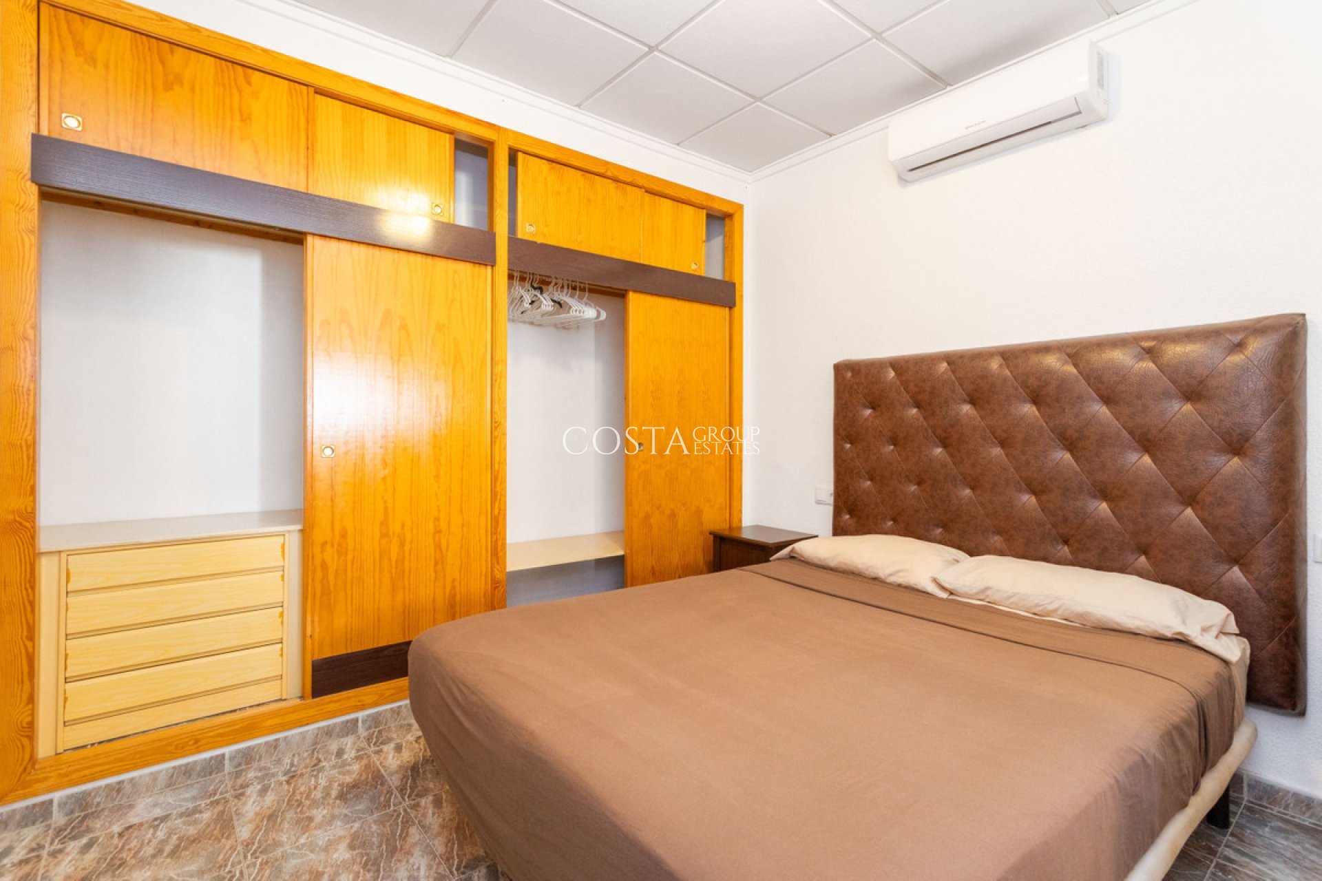 Odsprzedaż - Dom -
Los Montesinos - Los Montesinos Centro