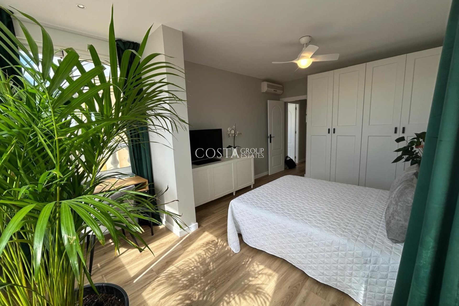 Odsprzedaż - Dom -
Orihuela Costa - La Florida