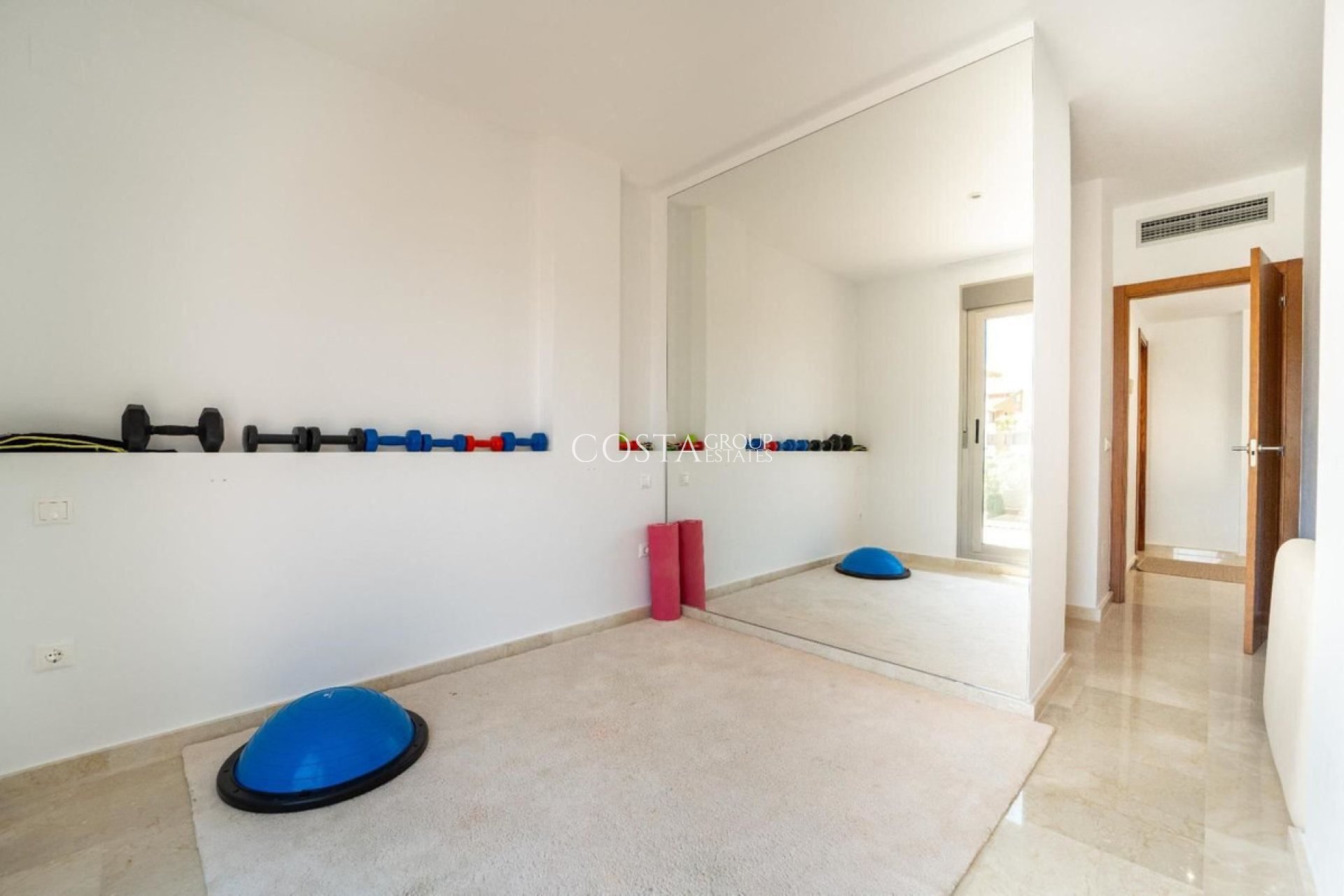 Odsprzedaż - Dom -
Orihuela Costa - Punta Prima