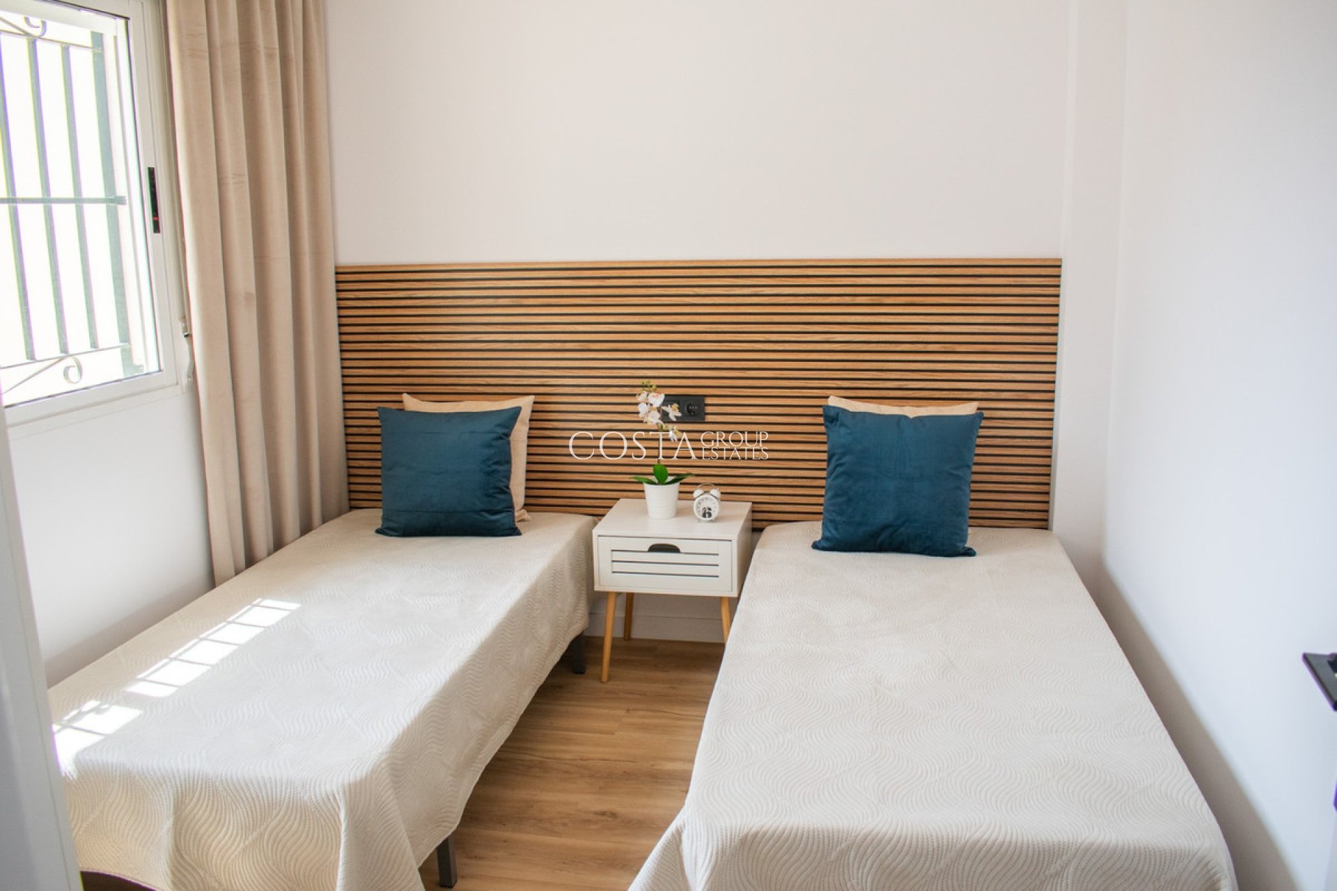 Odsprzedaż - Dom -
Orihuela Costa - Punta Prima