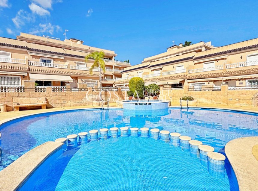 Odsprzedaż - Dom -
Orihuela Costa - Villamartin