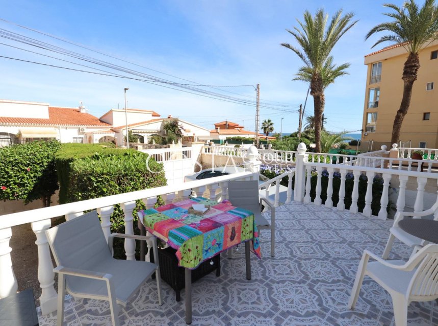 Odsprzedaż - Dom -
Orihuela - Punta Prima