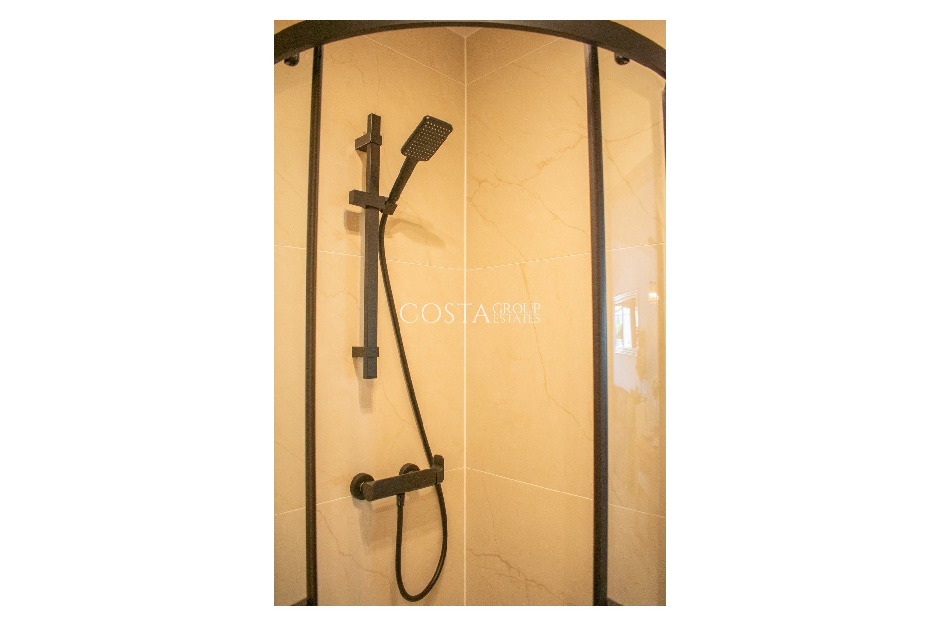 Odsprzedaż - Dom -
Orihuela - Punta Prima