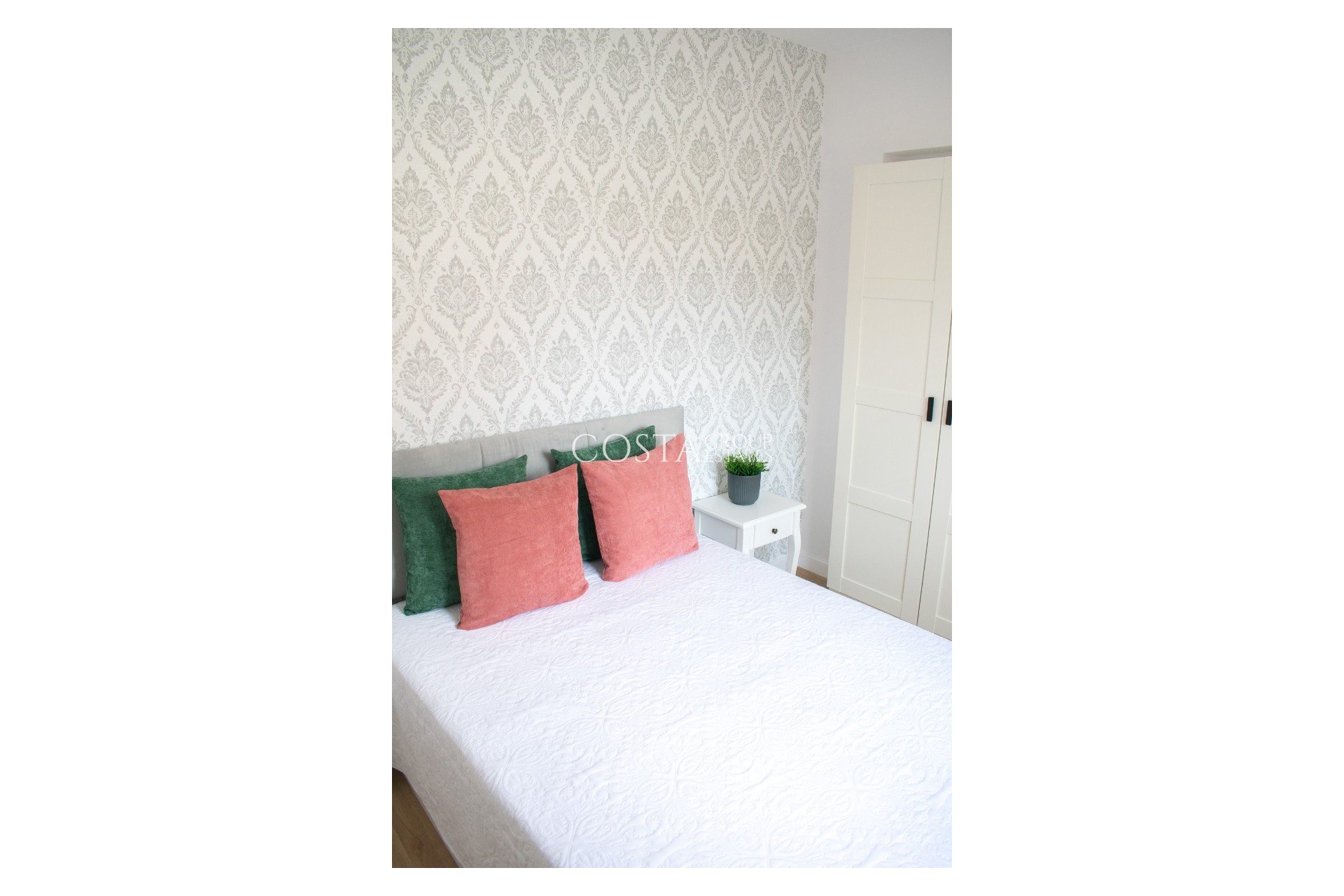 Odsprzedaż - Dom -
Orihuela - Punta Prima