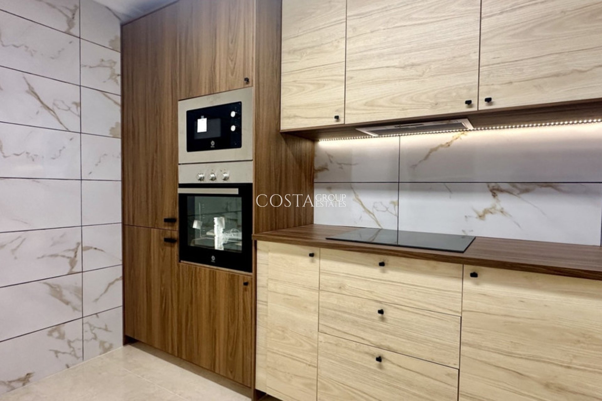 Odsprzedaż - Dom -
San Miguel de Salinas - San Miguel de Salinas Centro