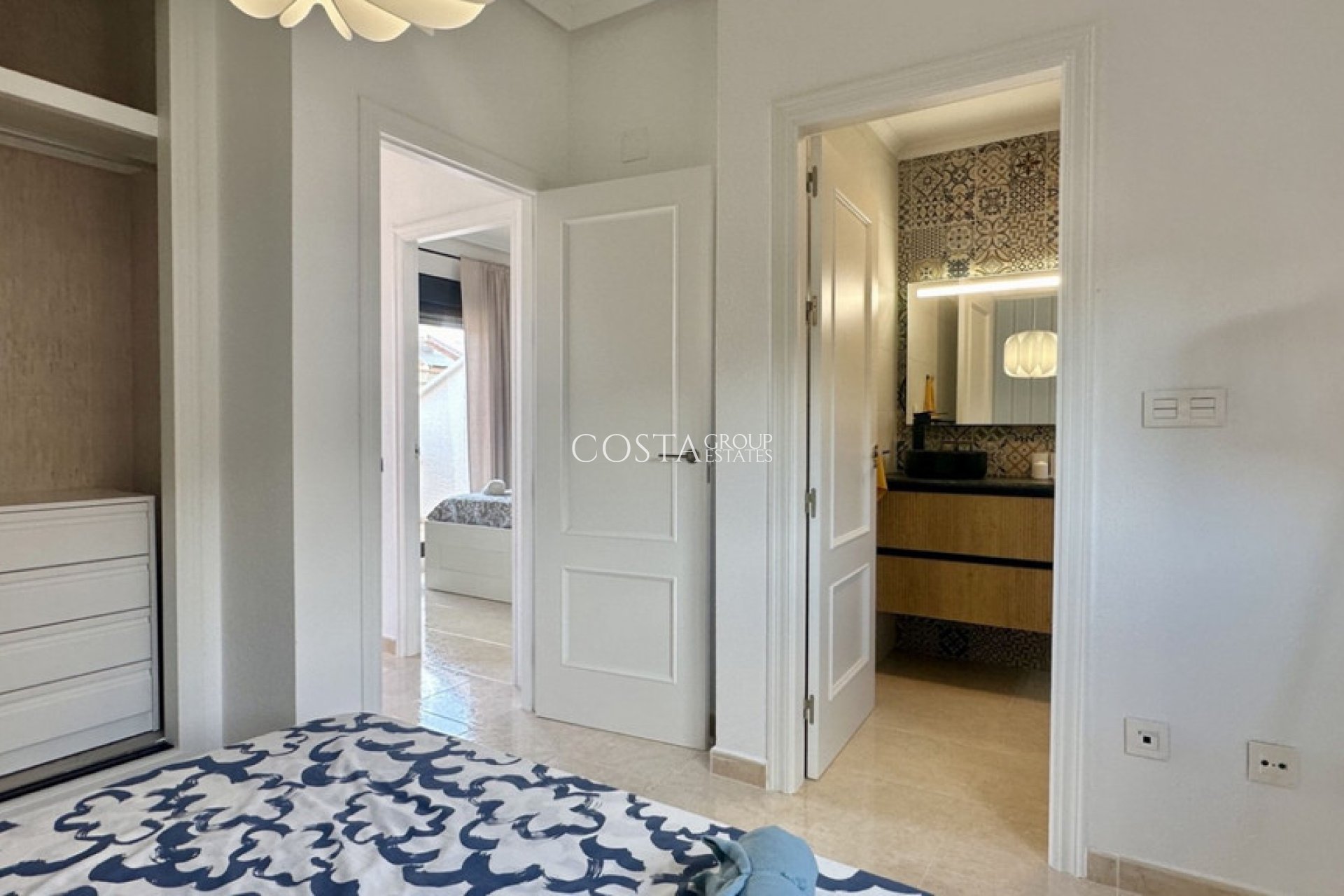 Odsprzedaż - Dom -
San Miguel de Salinas - San Miguel de Salinas Centro