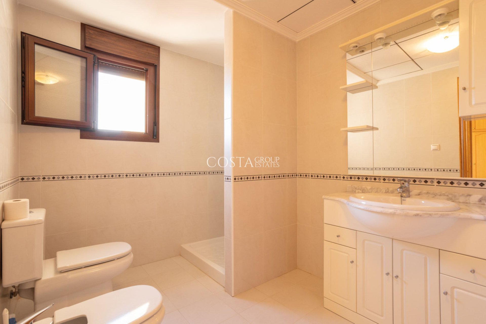 Odsprzedaż - Dom -
San Miguel de Salinas - San Miguel de Salinas Centro