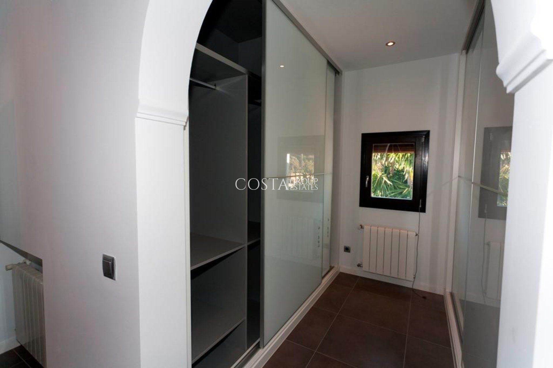 Odsprzedaż - Dom -
Teulada - Moraira