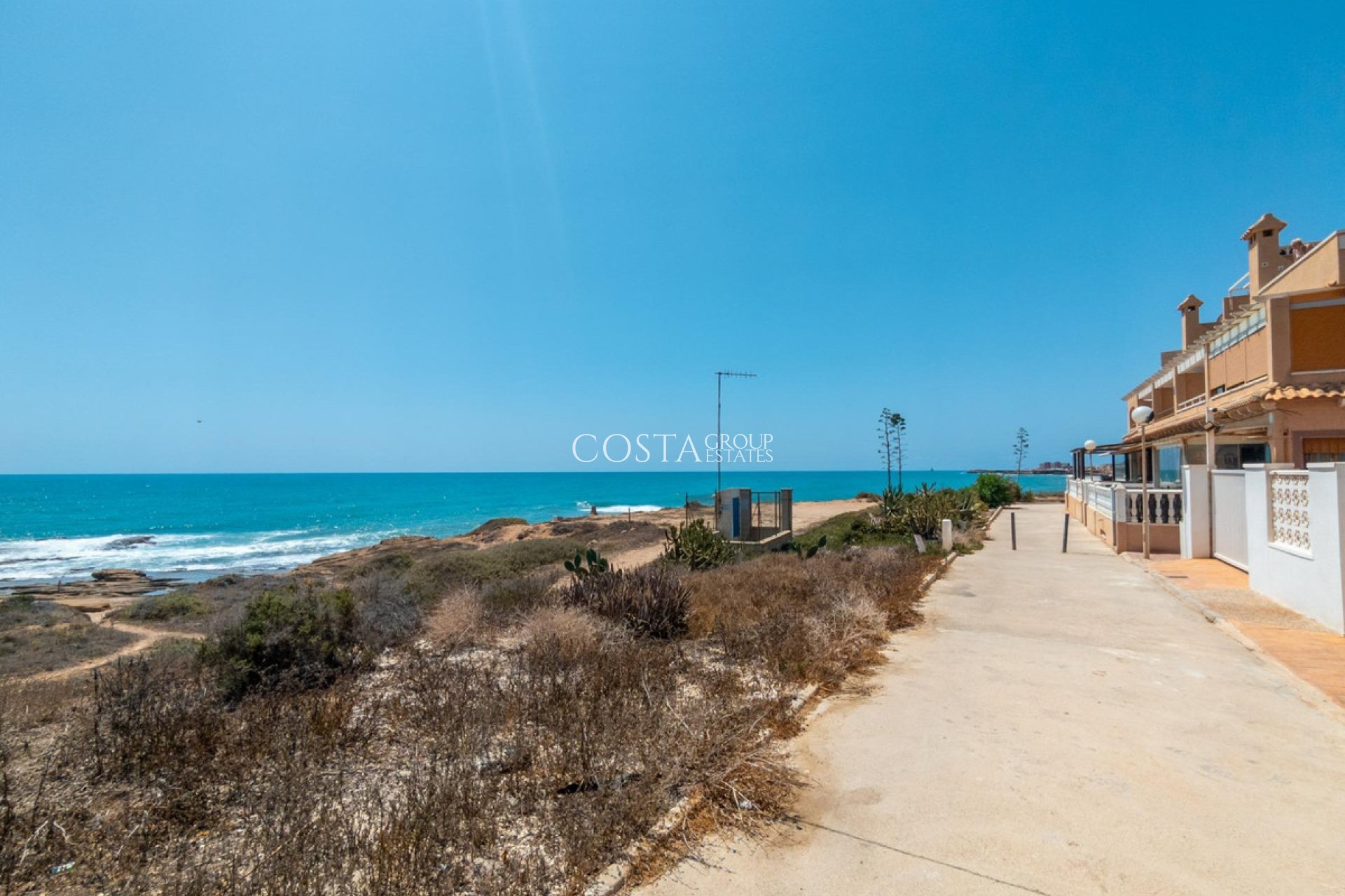 Odsprzedaż - Dom -
Torrevieja - Cabo Cervera