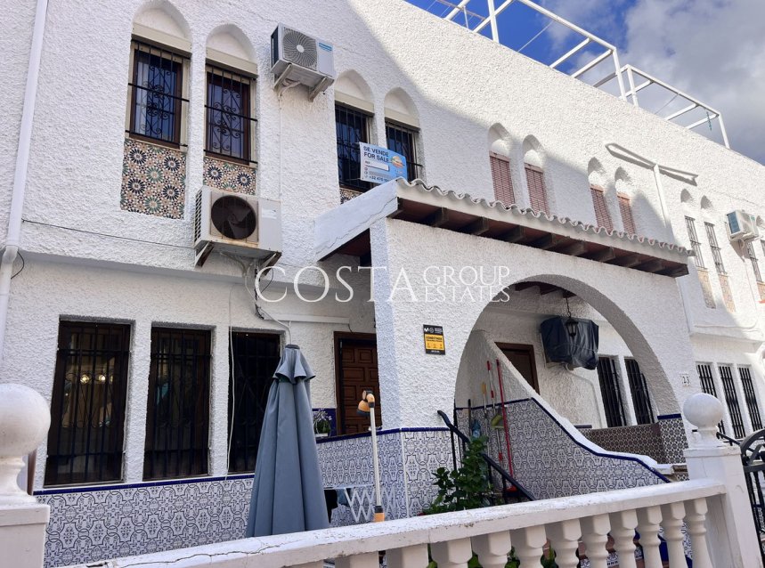 Odsprzedaż - Dom -
Torrevieja - La Mata