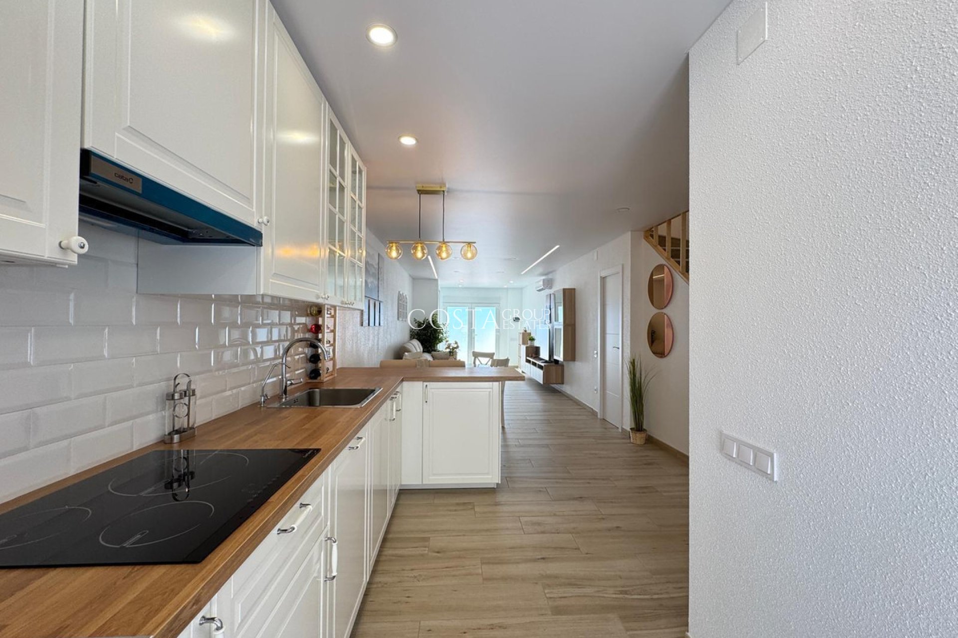 Odsprzedaż - Dom -
Torrevieja - Torrevieja Centro