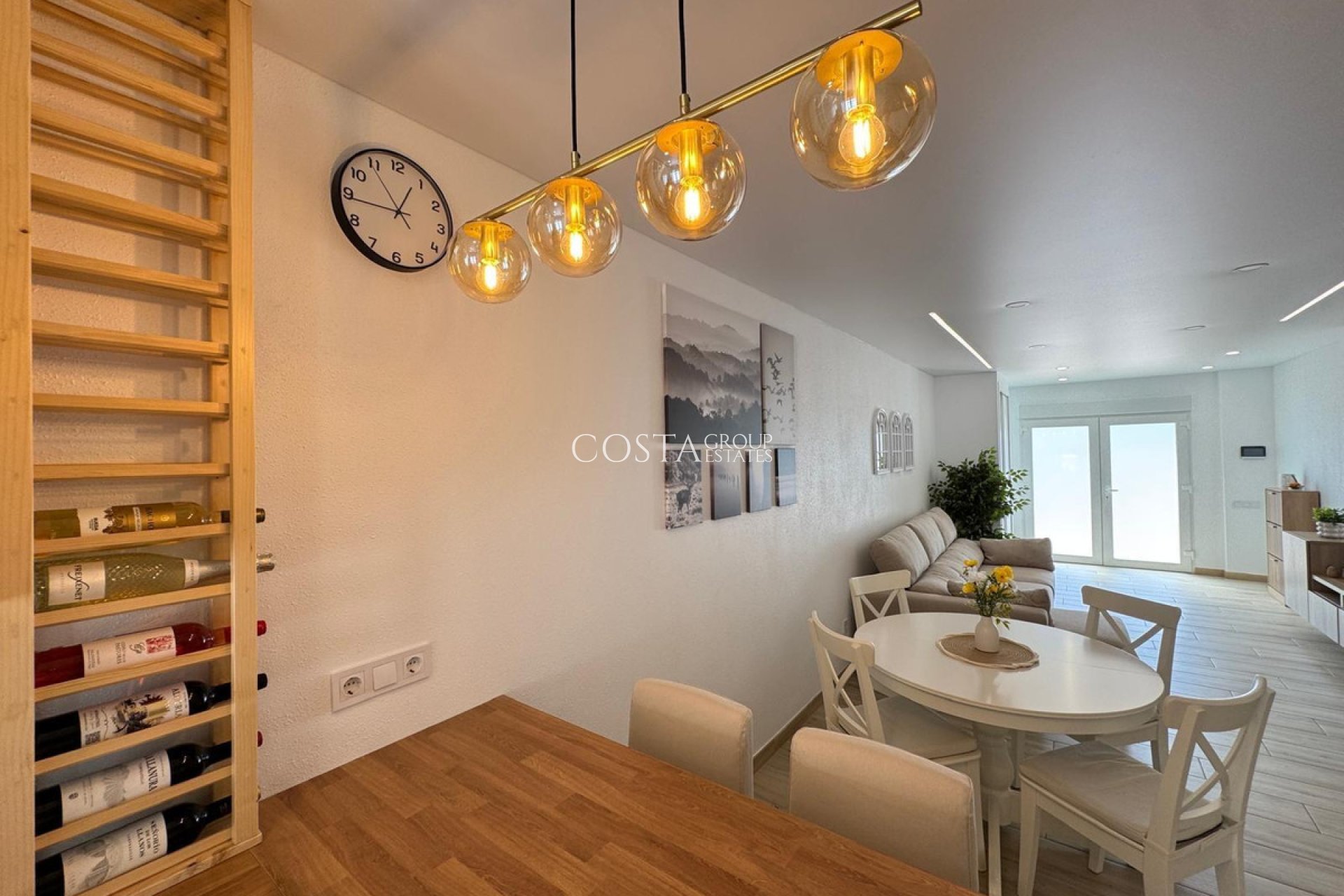 Odsprzedaż - Dom -
Torrevieja - Torrevieja Centro