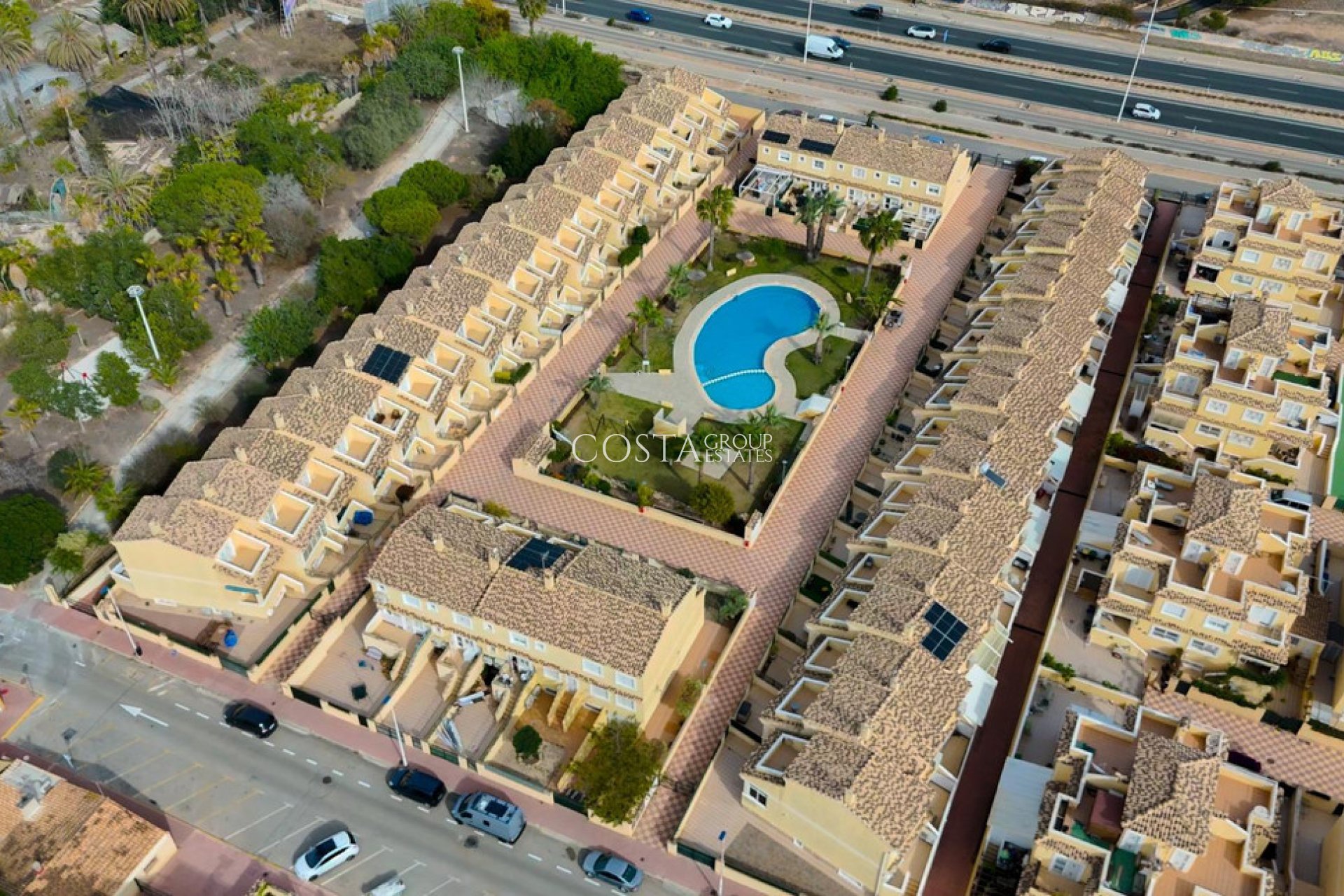 Odsprzedaż - Dom -
Torrevieja - Torrevieja Centro