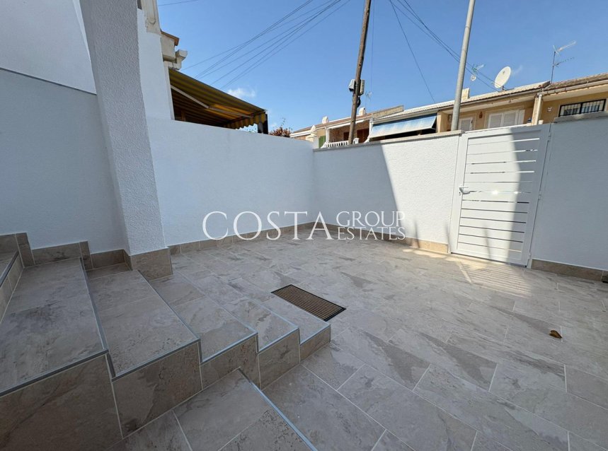 Odsprzedaż - Dom -
Torrevieja - Torrevieja Centro