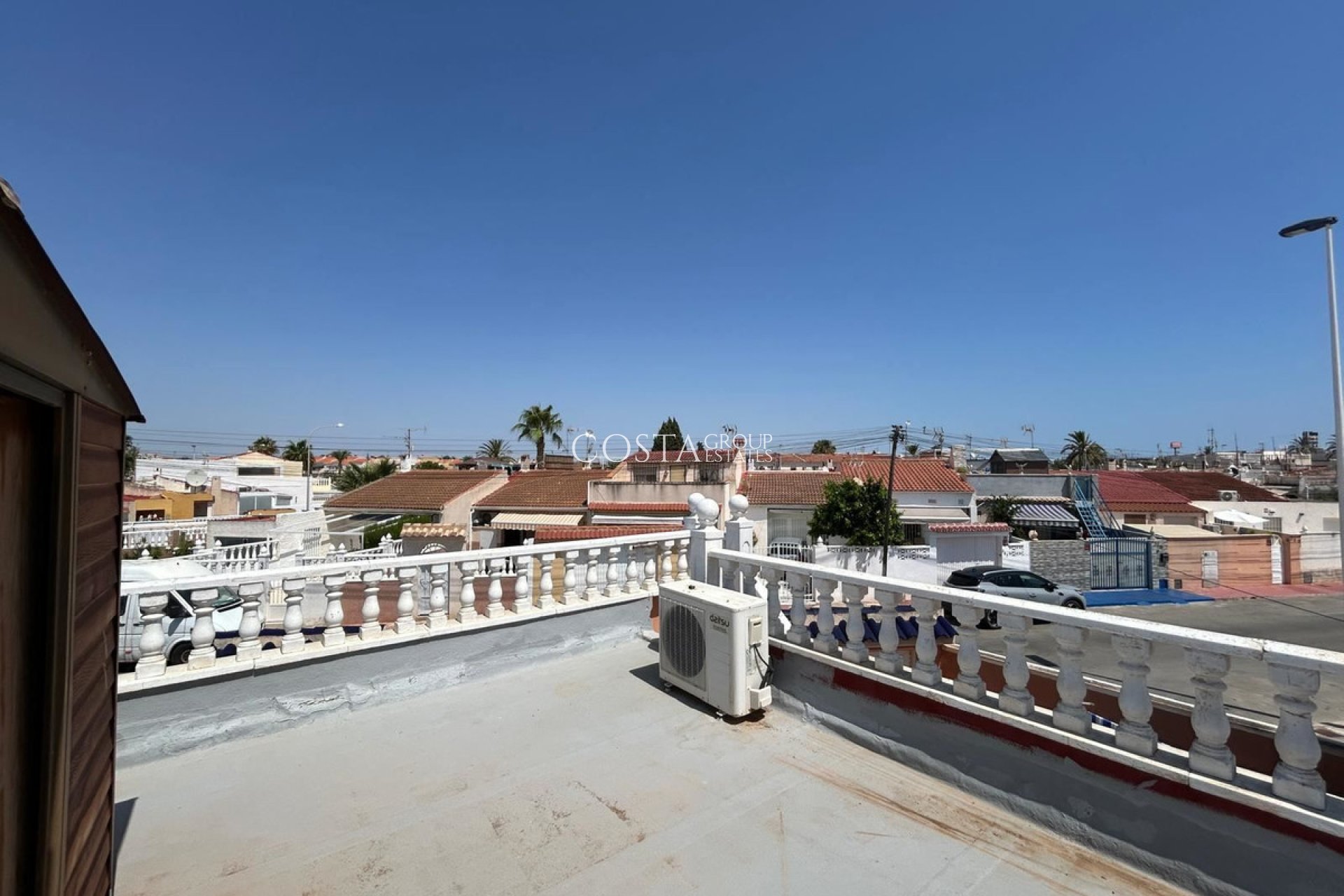 Odsprzedaż - Dom -
Torrevieja - Torrevieja Centro