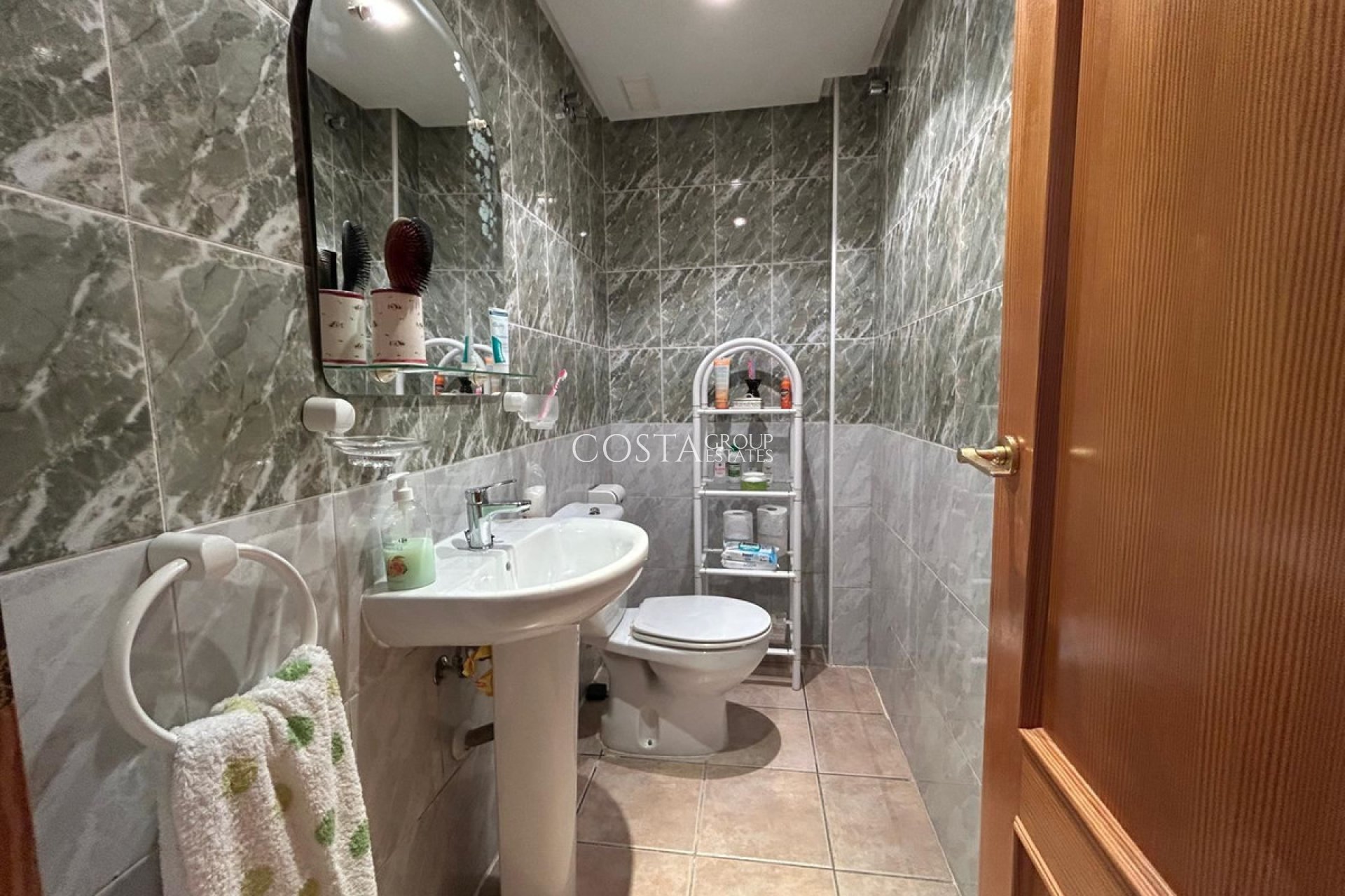 Odsprzedaż - Dom -
Torrevieja - Torrevieja Centro