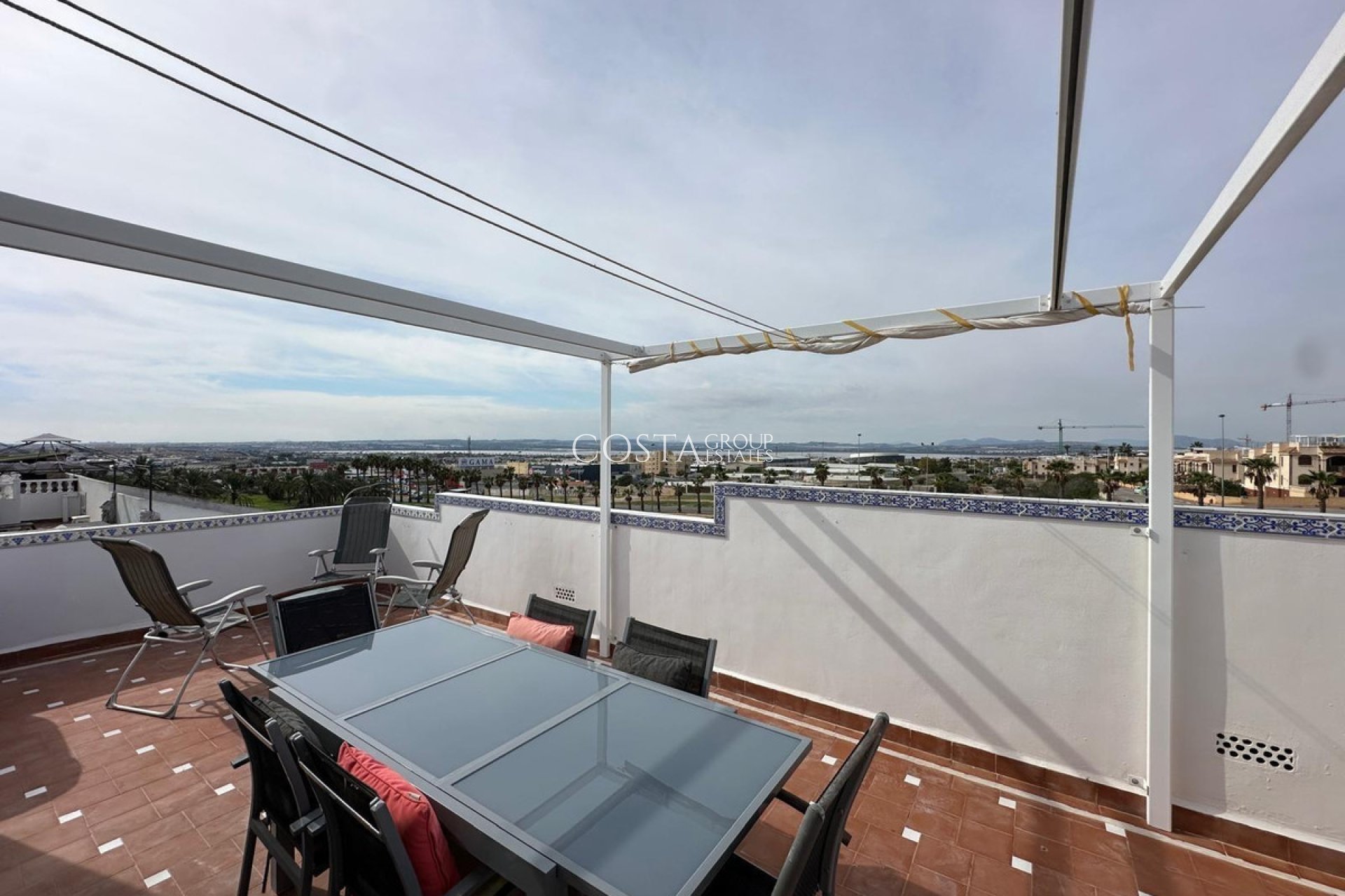 Odsprzedaż - Dom -
Torrevieja - Torrevieja Centro