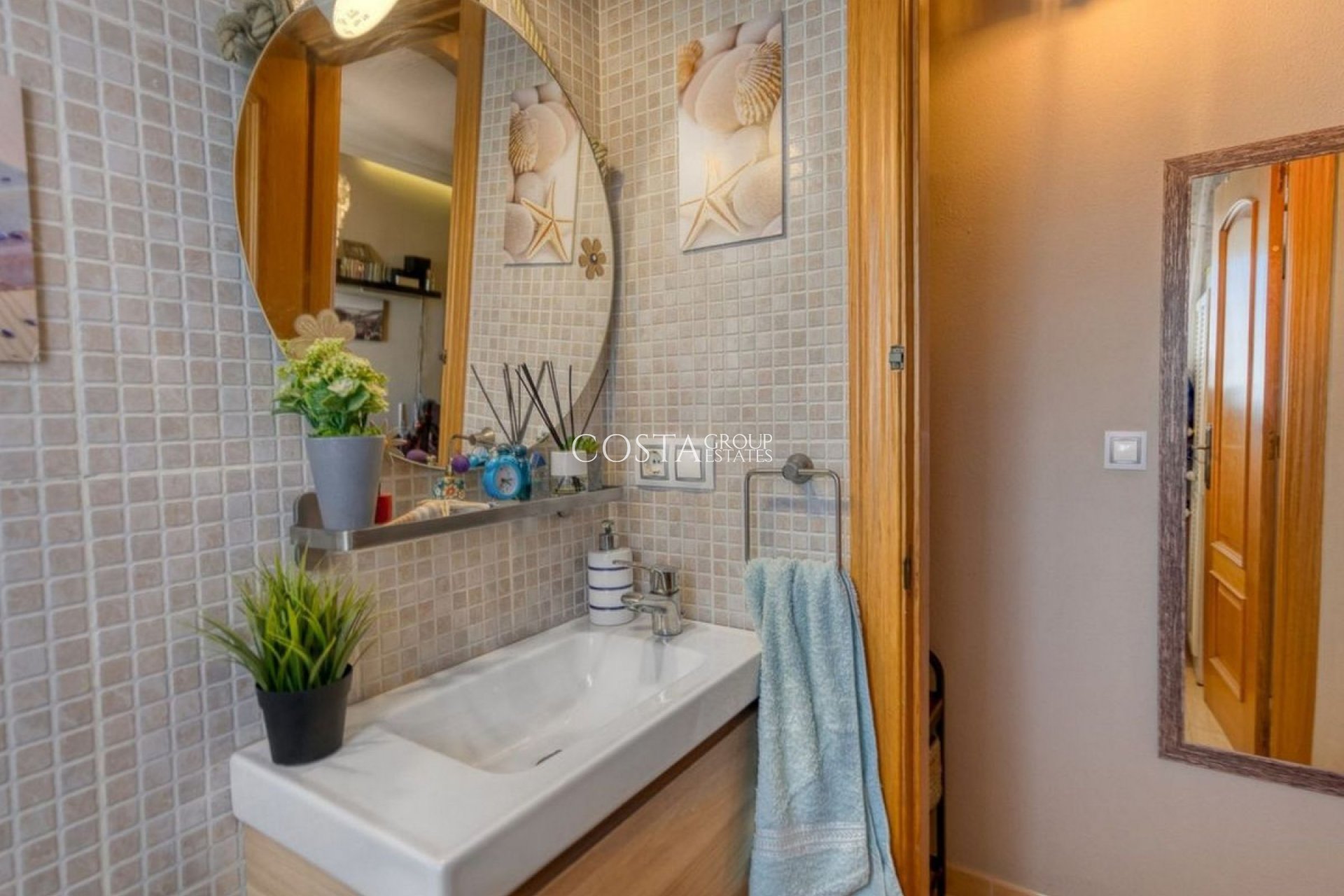 Odsprzedaż - Dom -
Torrevieja