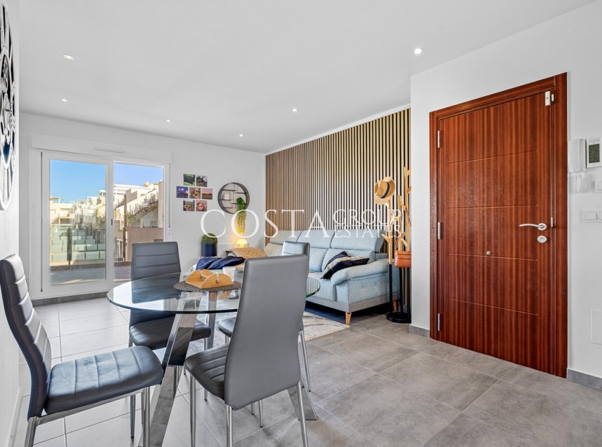 Odsprzedaż - Dom -
Torrevieja