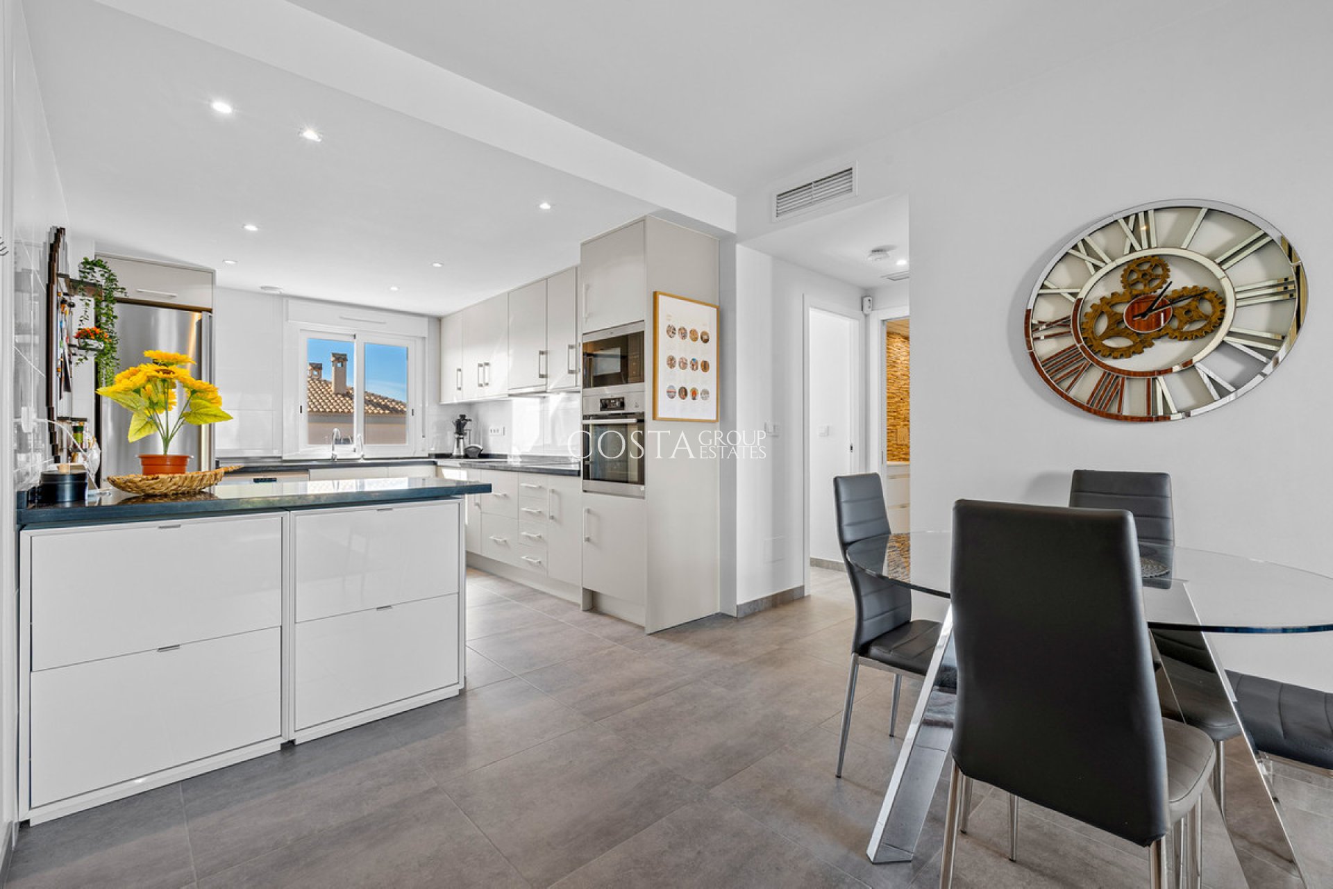 Odsprzedaż - Dom -
Torrevieja