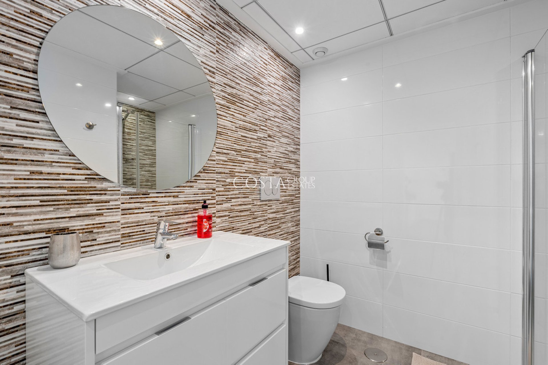 Odsprzedaż - Dom -
Torrevieja