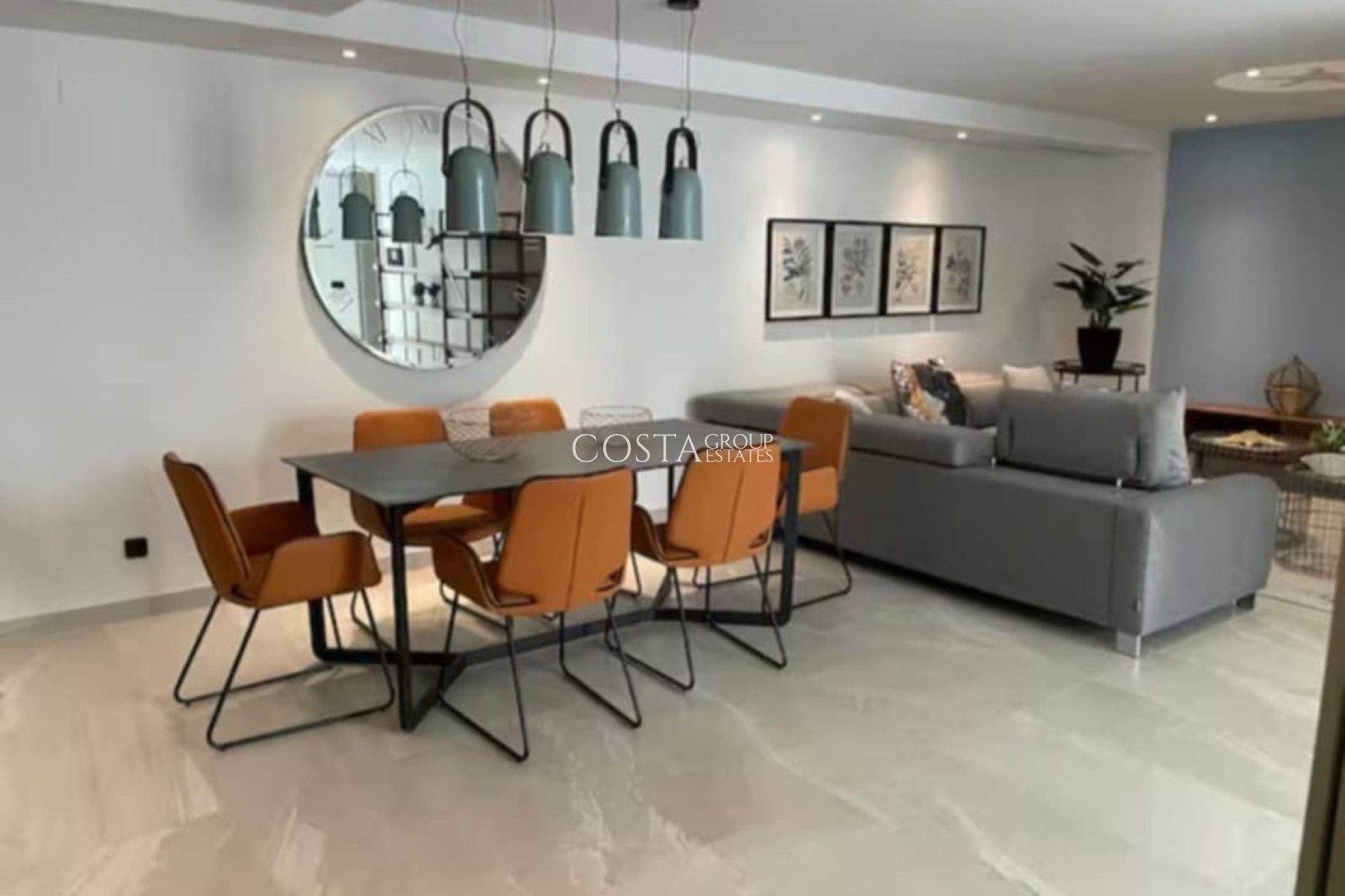 Odsprzedaż - Willa -
Algorfa - Algorfa Centro